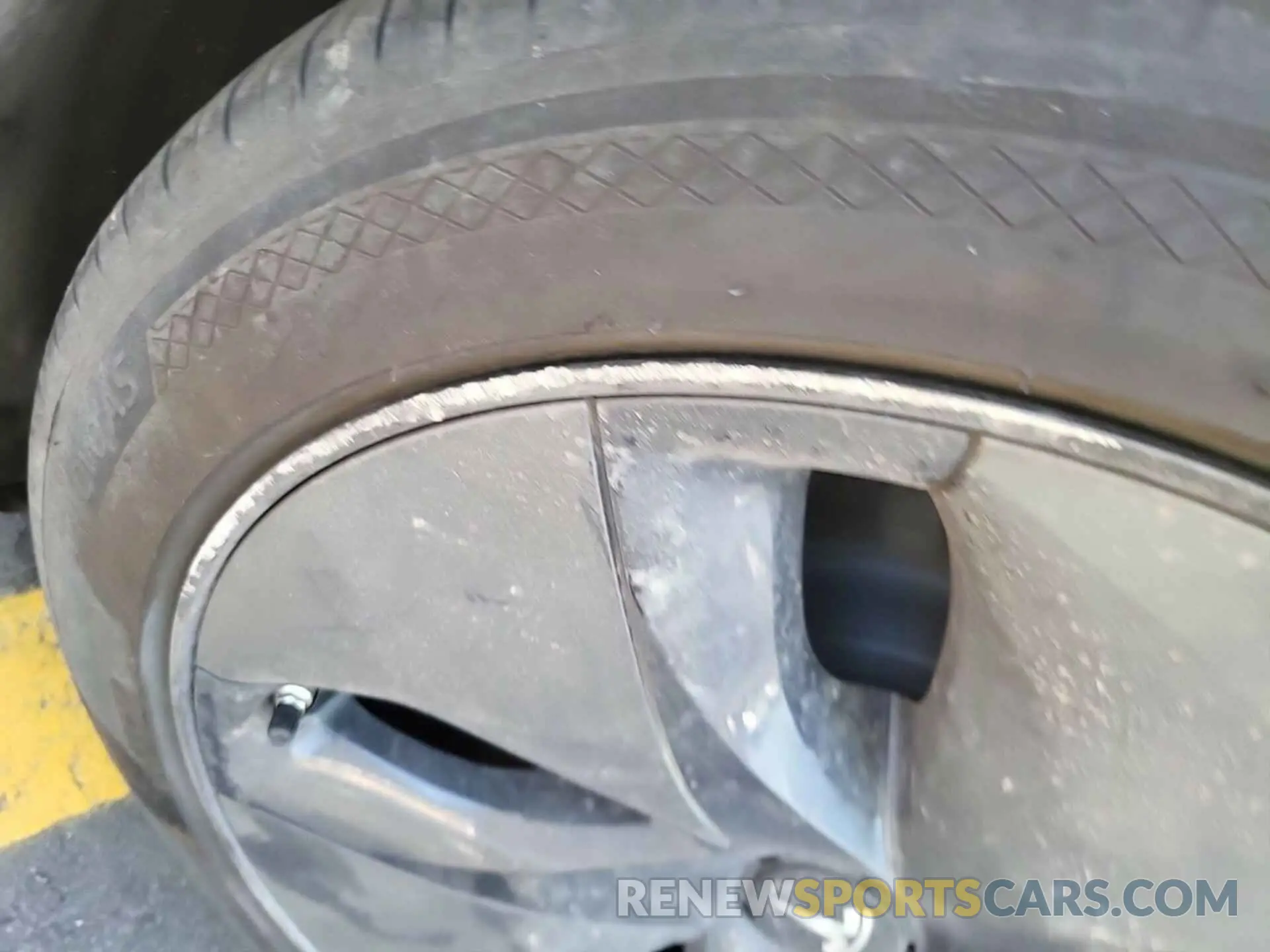 29 Photograph of a damaged car 5YJ3E1EB6LF650715 TESLA MODEL 3 2020