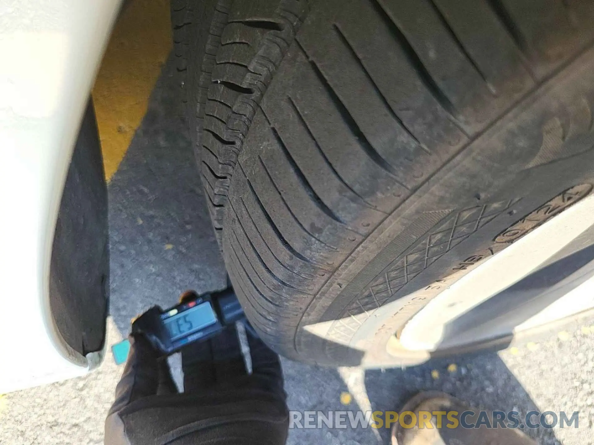 30 Photograph of a damaged car 5YJ3E1EB6LF650715 TESLA MODEL 3 2020
