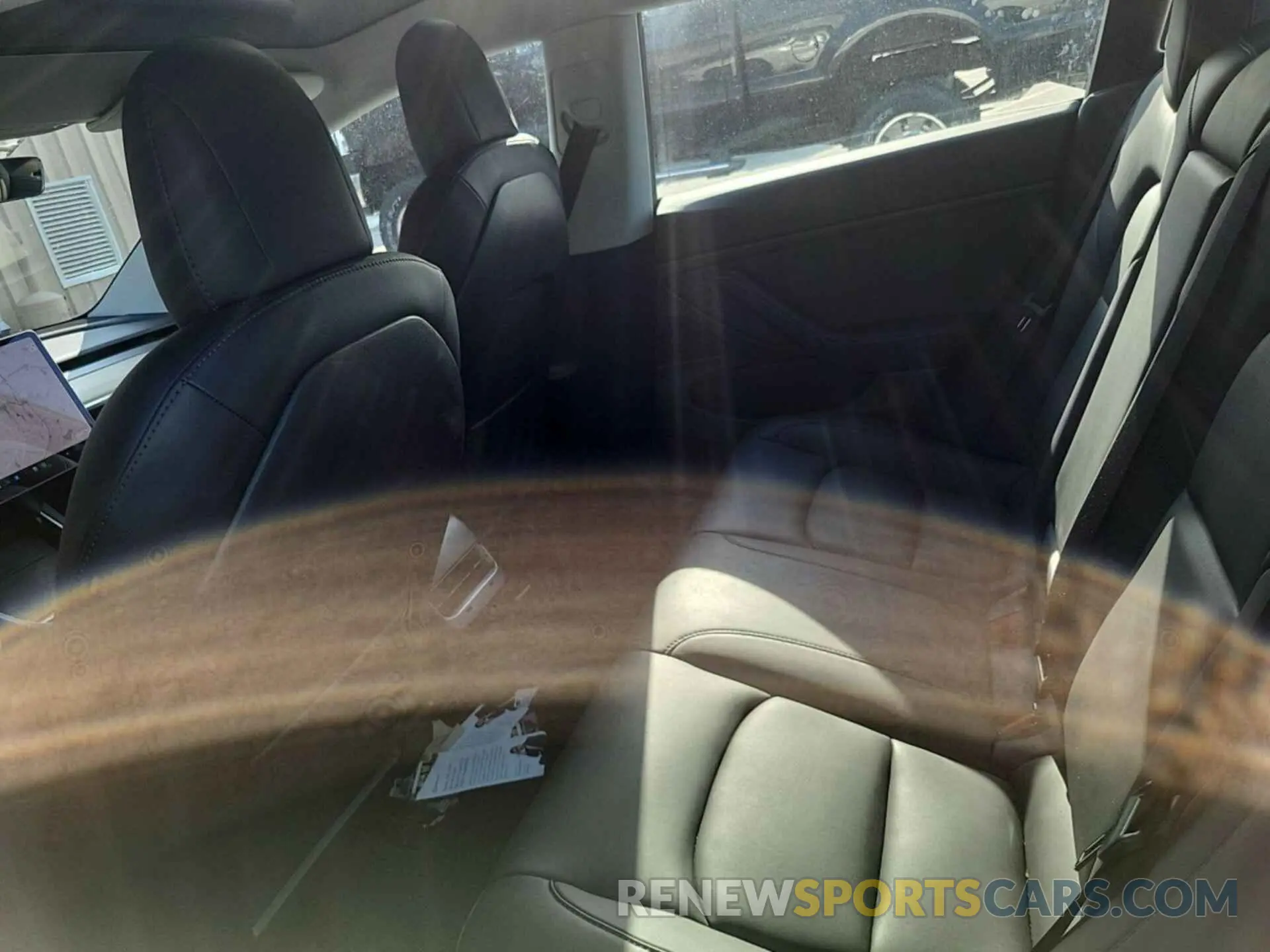 32 Photograph of a damaged car 5YJ3E1EB6LF650715 TESLA MODEL 3 2020