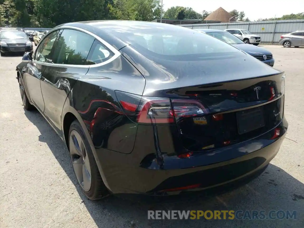 3 Photograph of a damaged car 5YJ3E1EB6LF662847 TESLA MODEL 3 2020