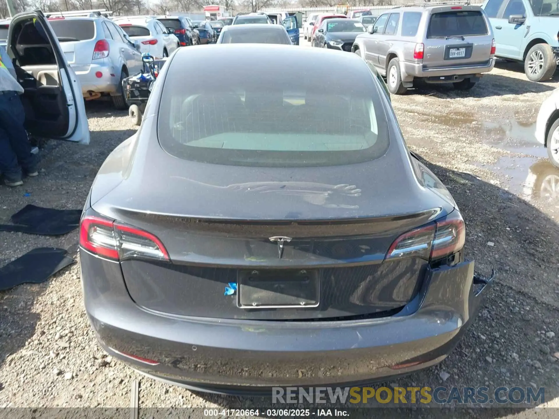 16 Photograph of a damaged car 5YJ3E1EB6LF666624 TESLA MODEL 3 2020