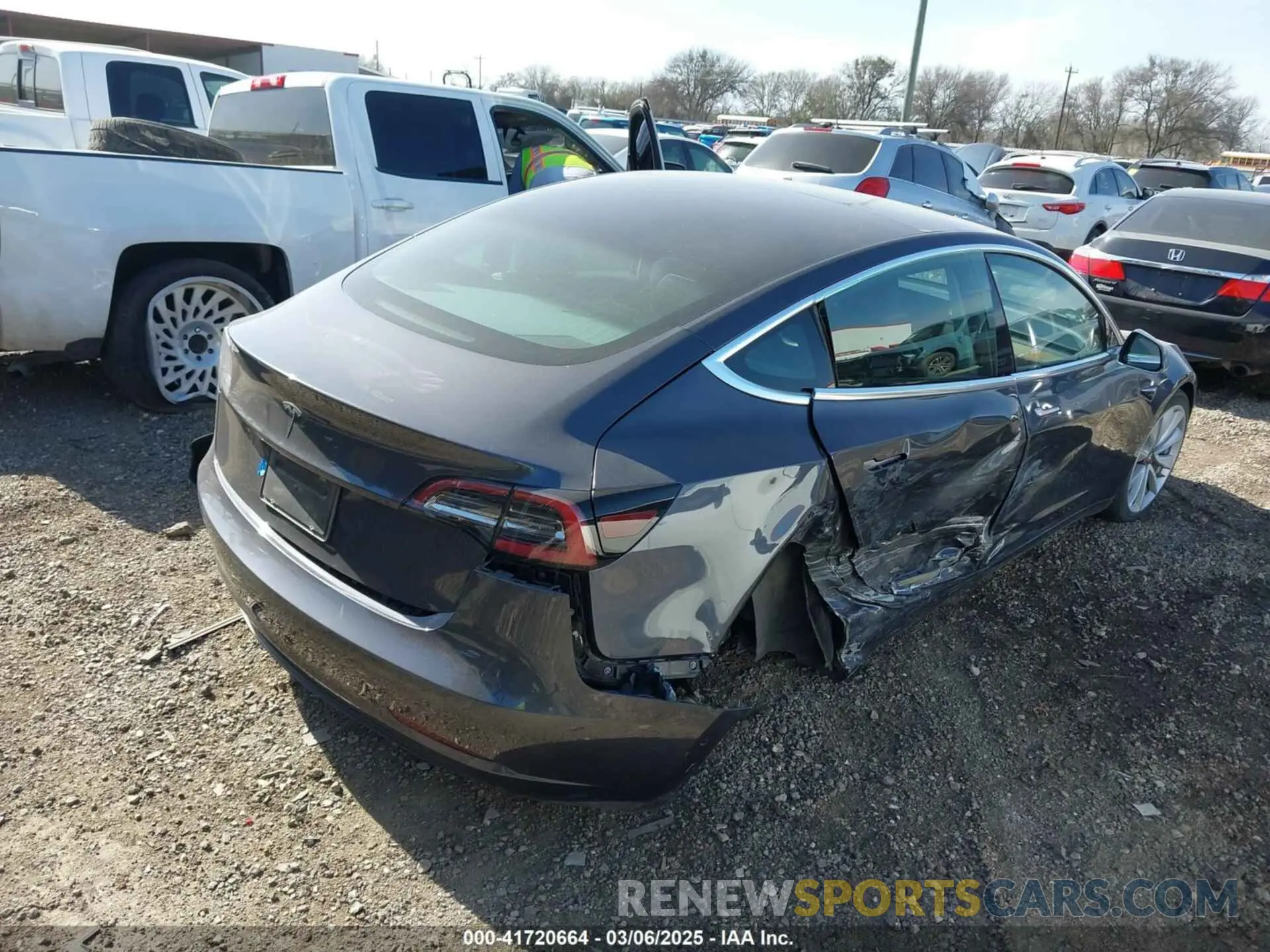 4 Photograph of a damaged car 5YJ3E1EB6LF666624 TESLA MODEL 3 2020