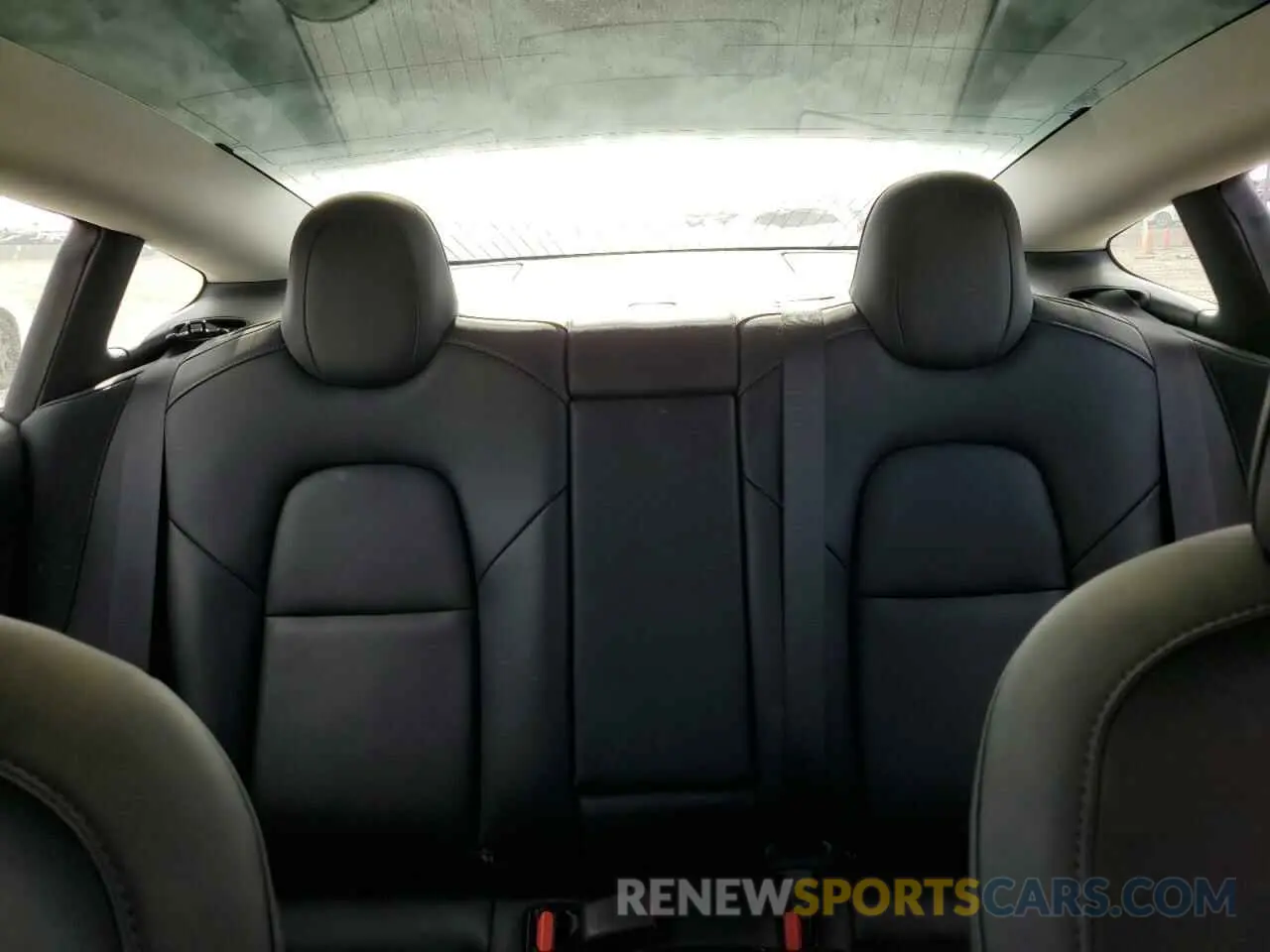 10 Photograph of a damaged car 5YJ3E1EB6LF667711 TESLA MODEL 3 2020