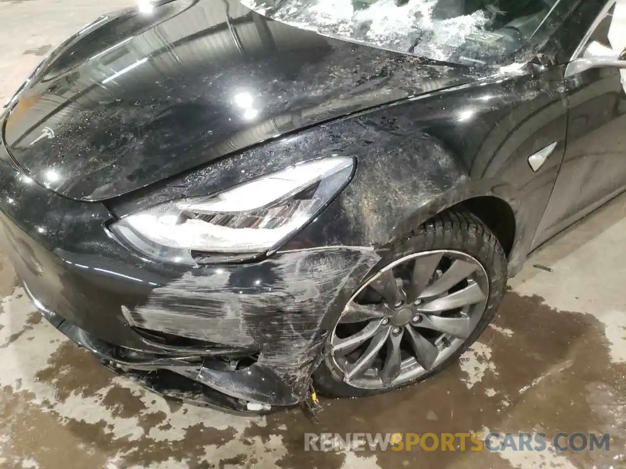 10 Photograph of a damaged car 5YJ3E1EB6LF670544 TESLA MODEL 3 2020