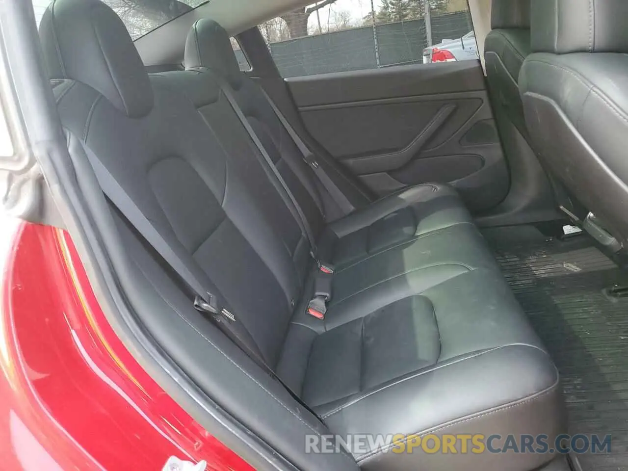 10 Photograph of a damaged car 5YJ3E1EB6LF770353 TESLA MODEL 3 2020