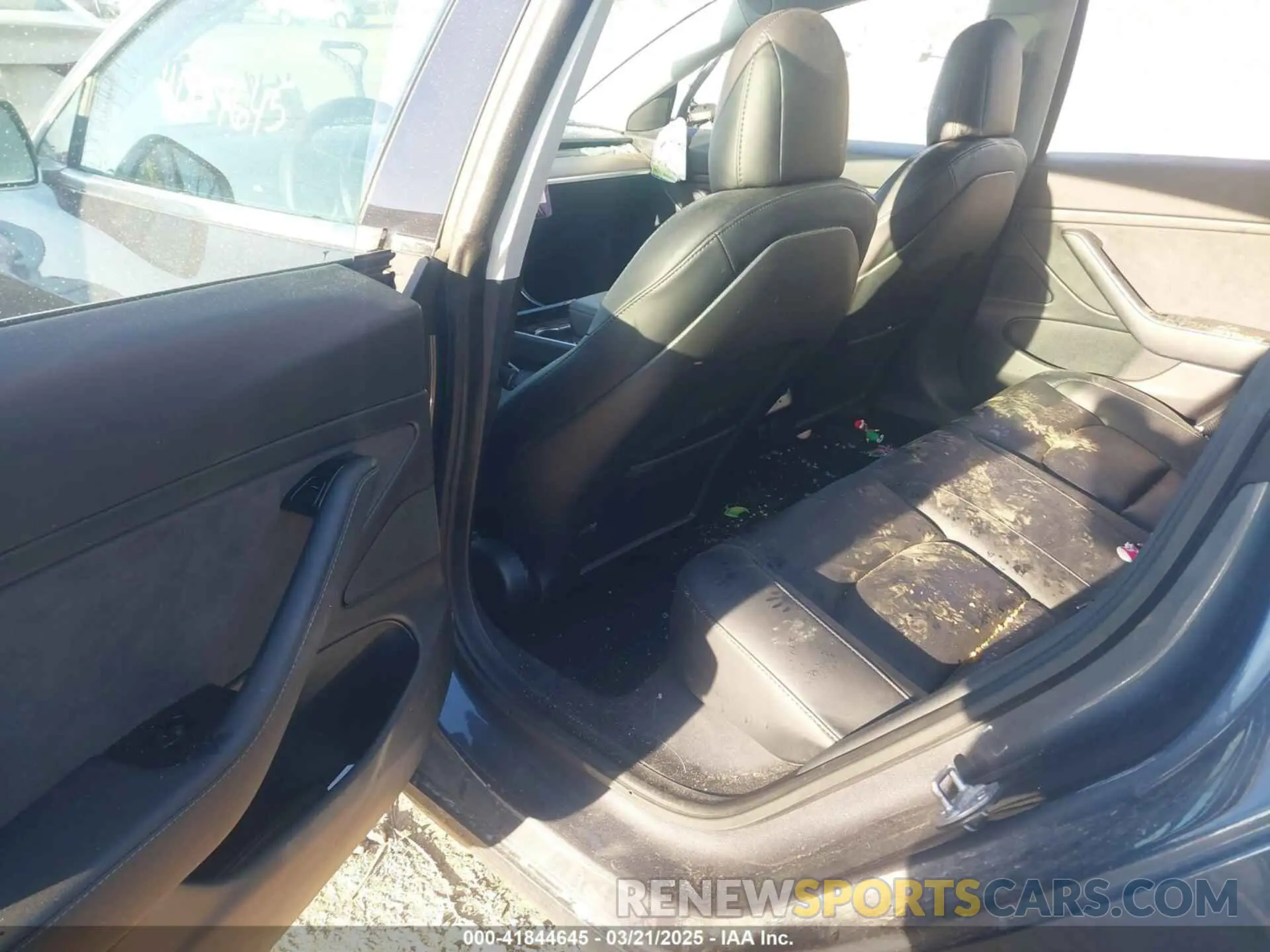 8 Photograph of a damaged car 5YJ3E1EB6LF793583 TESLA MODEL 3 2020