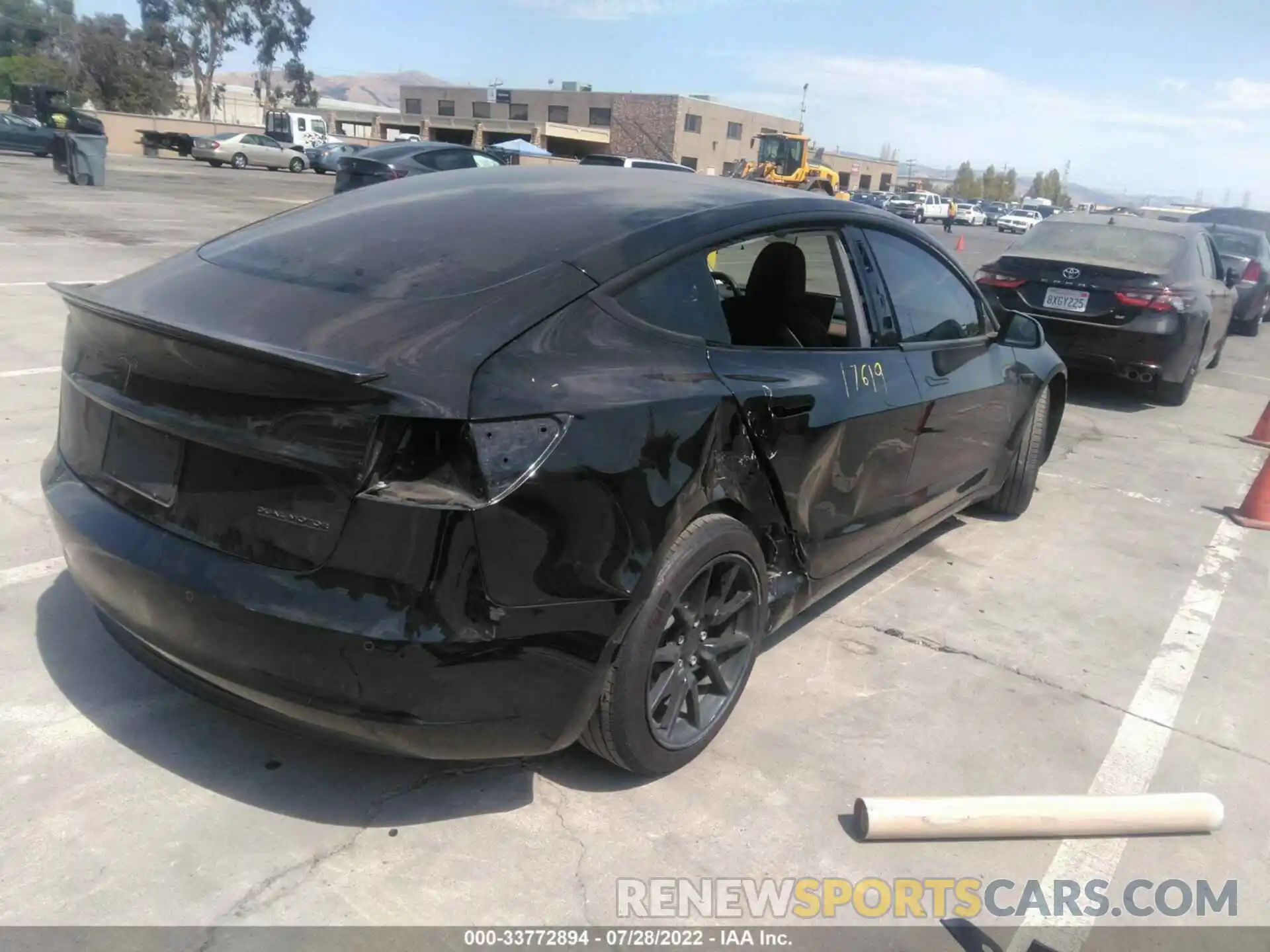 4 Photograph of a damaged car 5YJ3E1EB6LF798265 TESLA MODEL 3 2020