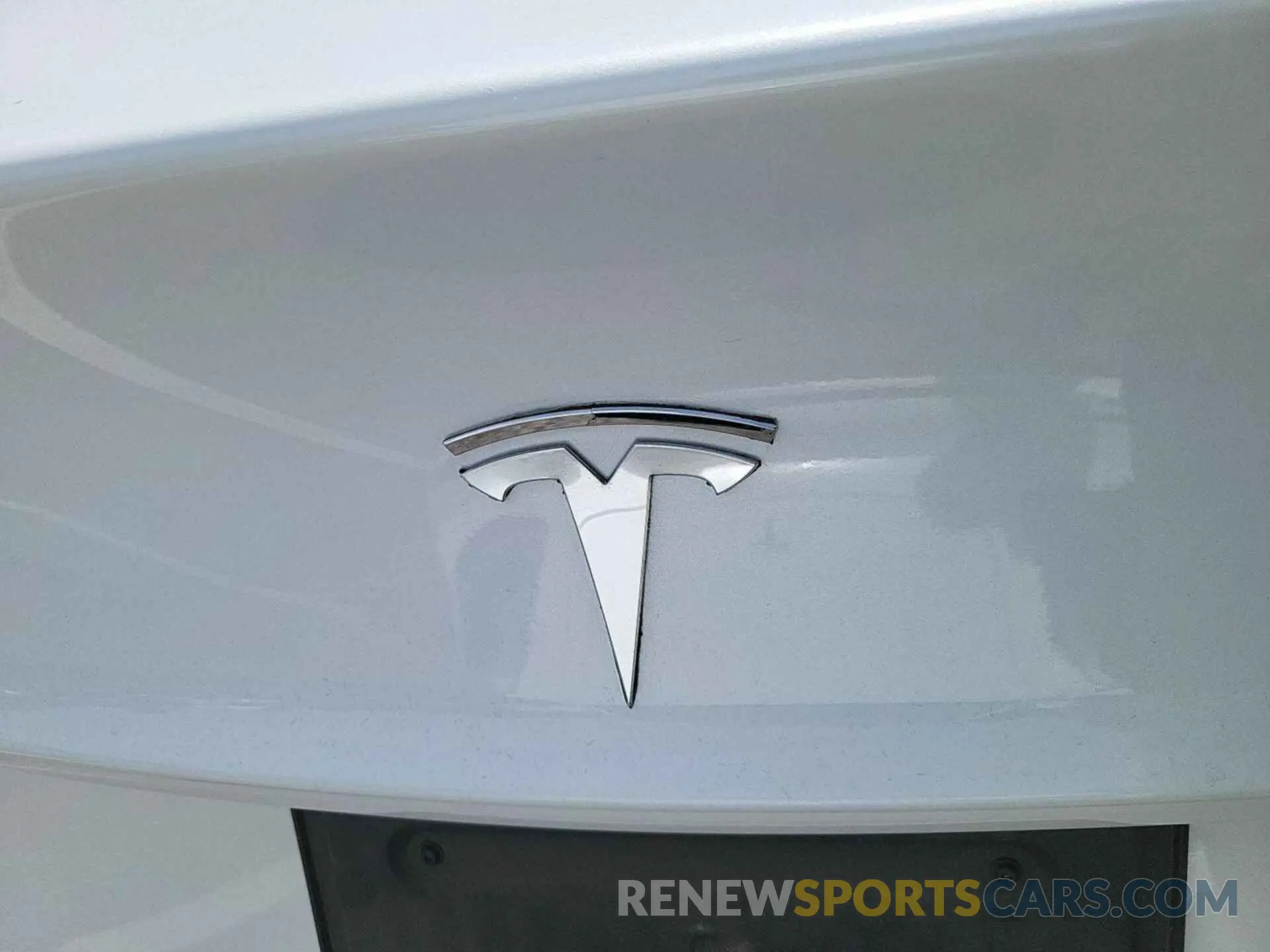 24 Photograph of a damaged car 5YJ3E1EB6LF800998 TESLA MODEL 3 2020