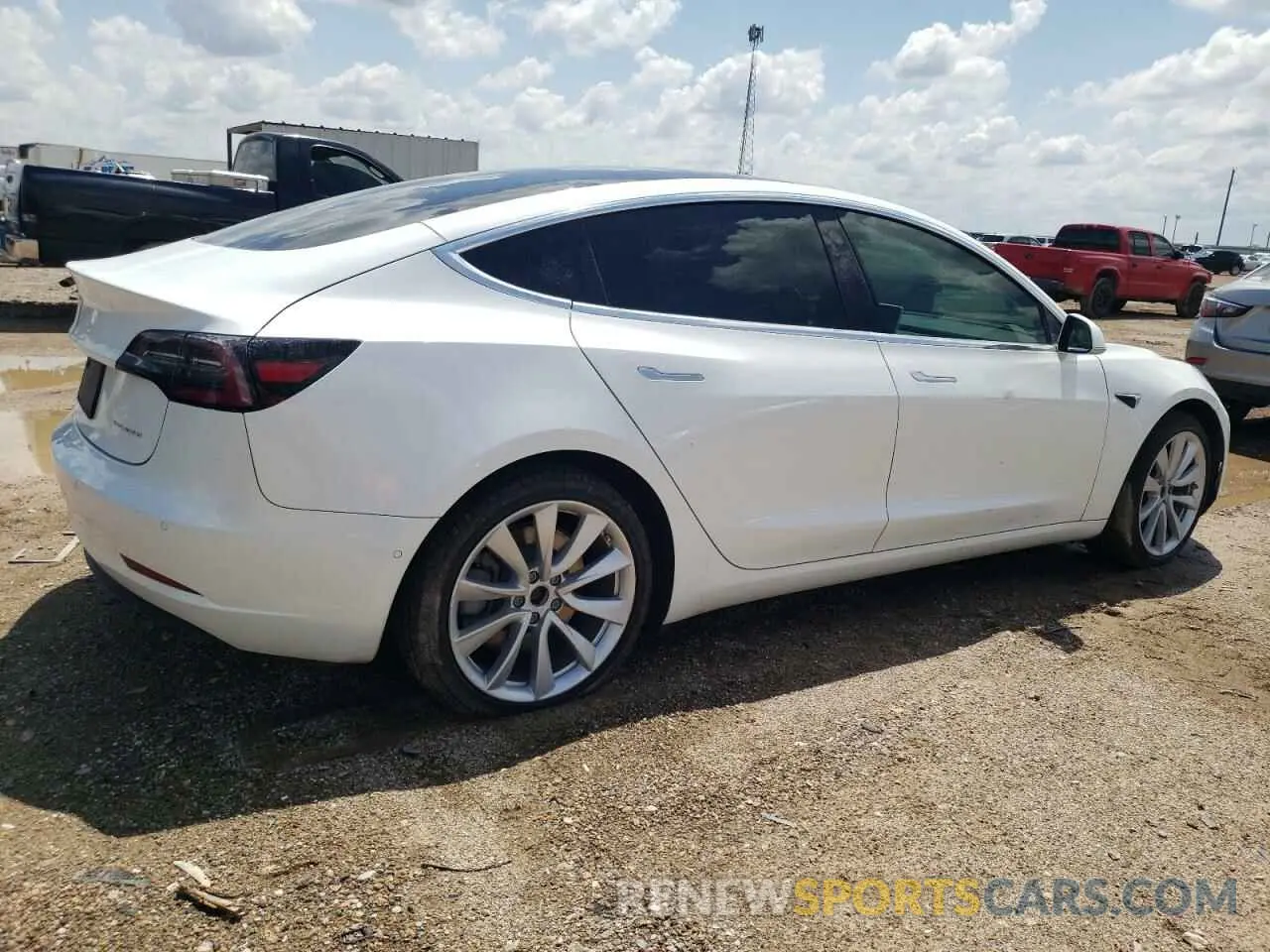 3 Photograph of a damaged car 5YJ3E1EB7LF622793 TESLA MODEL 3 2020