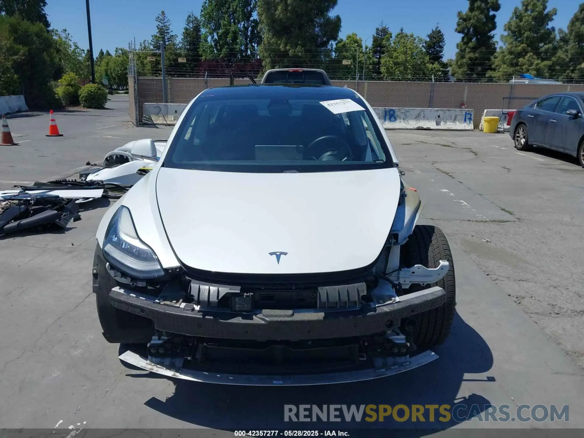 12 Photograph of a damaged car 5YJ3E1EB7LF628030 TESLA MODEL 3 2020
