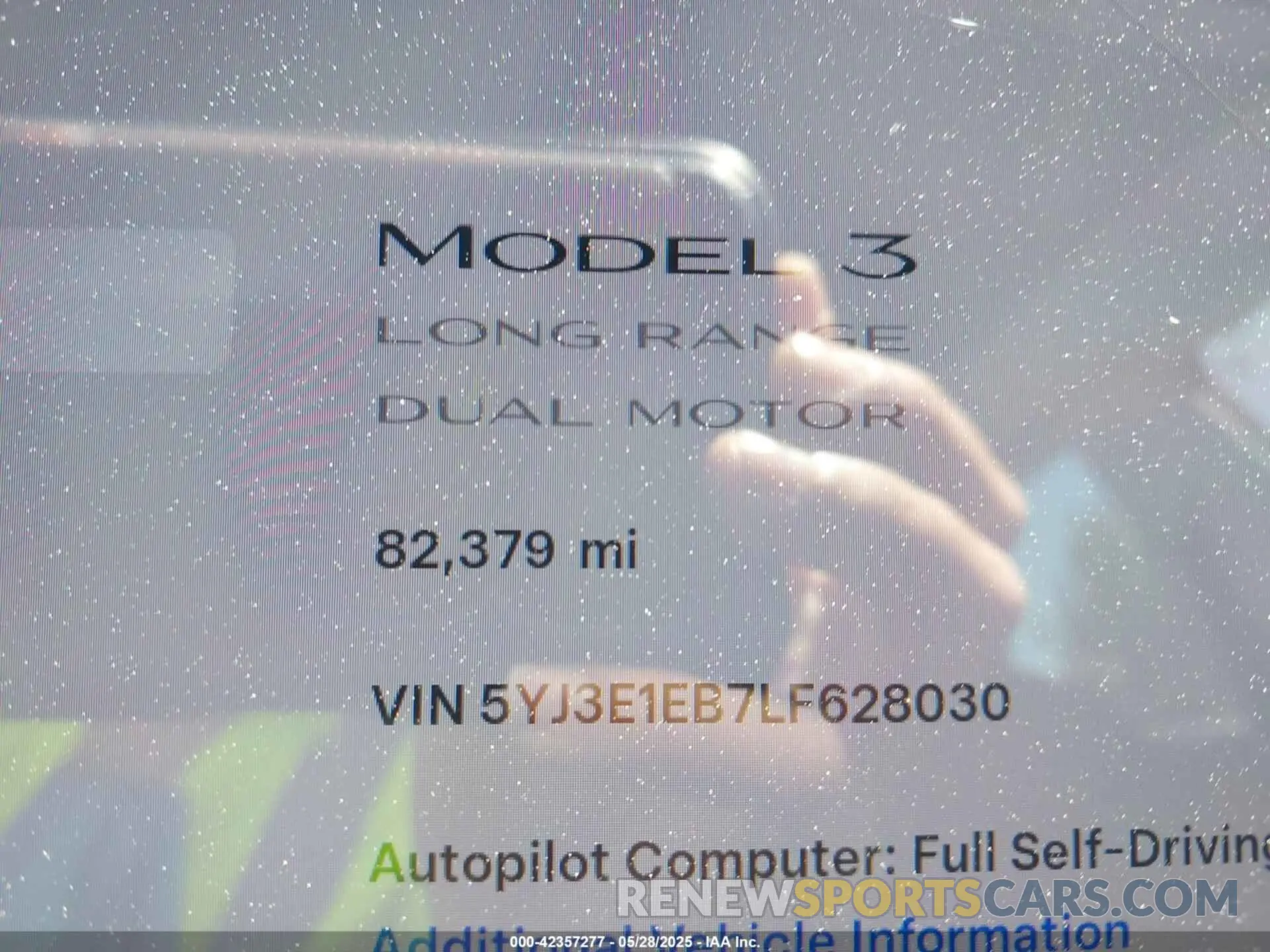 15 Photograph of a damaged car 5YJ3E1EB7LF628030 TESLA MODEL 3 2020