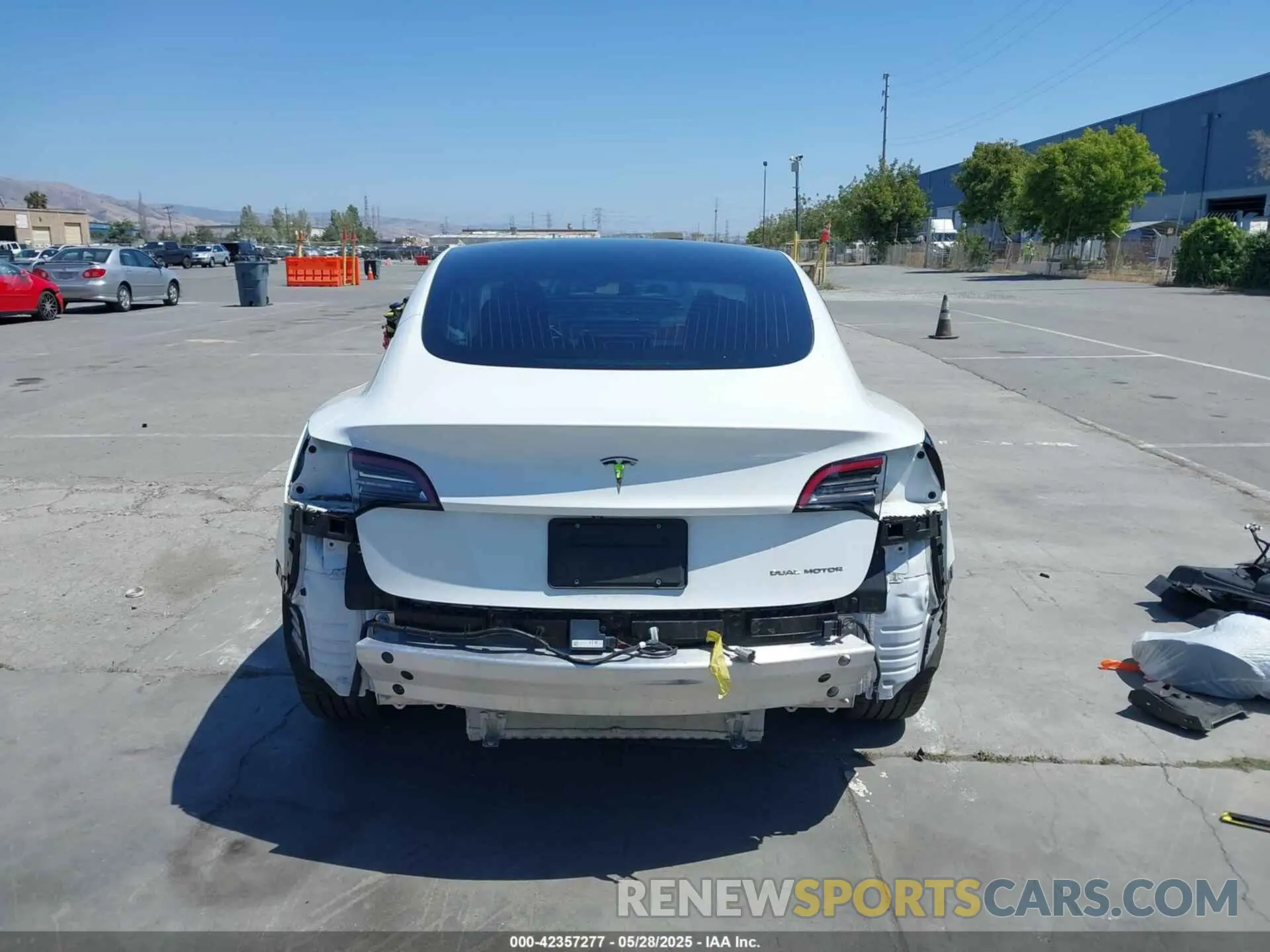16 Photograph of a damaged car 5YJ3E1EB7LF628030 TESLA MODEL 3 2020