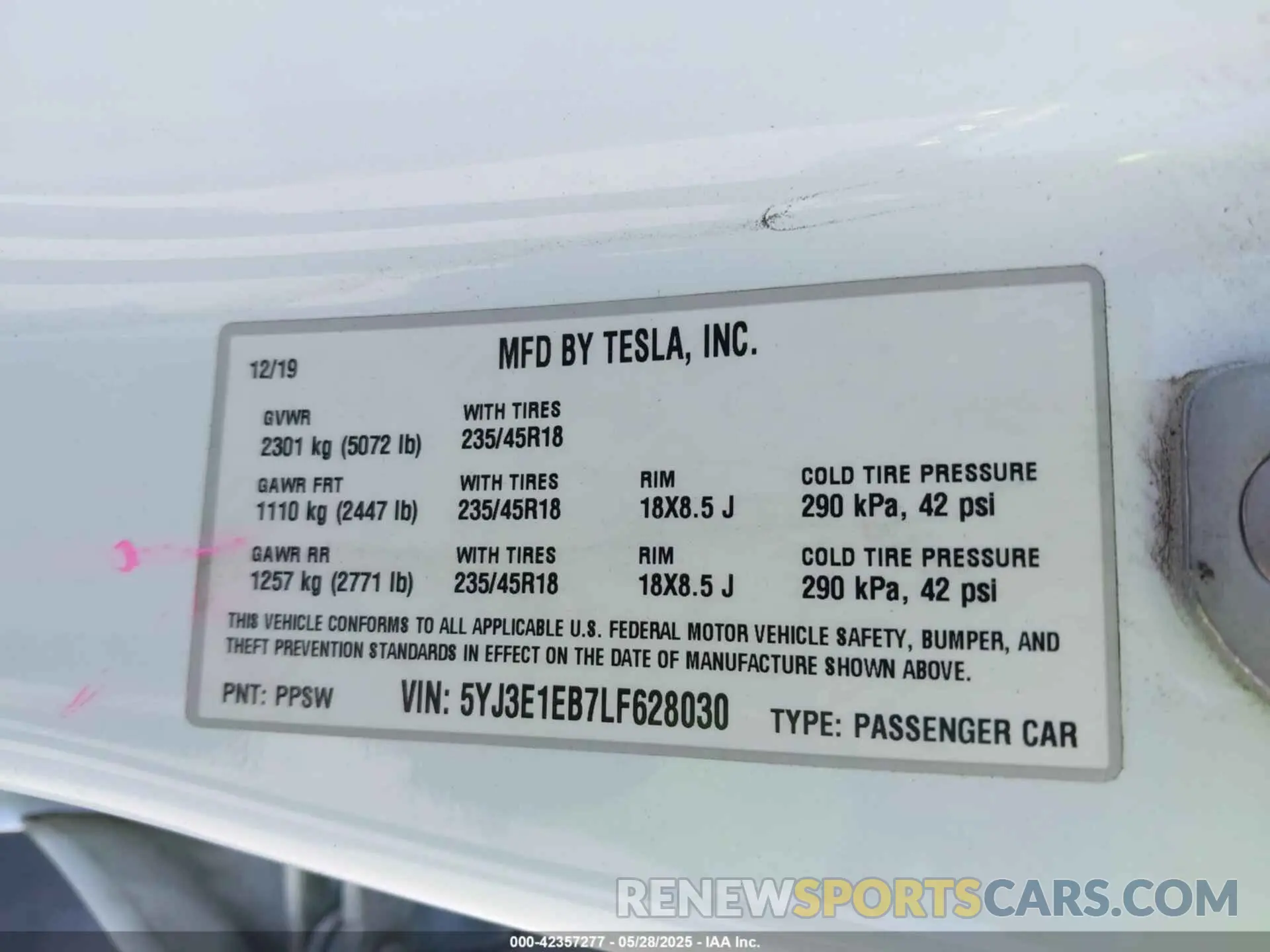9 Photograph of a damaged car 5YJ3E1EB7LF628030 TESLA MODEL 3 2020