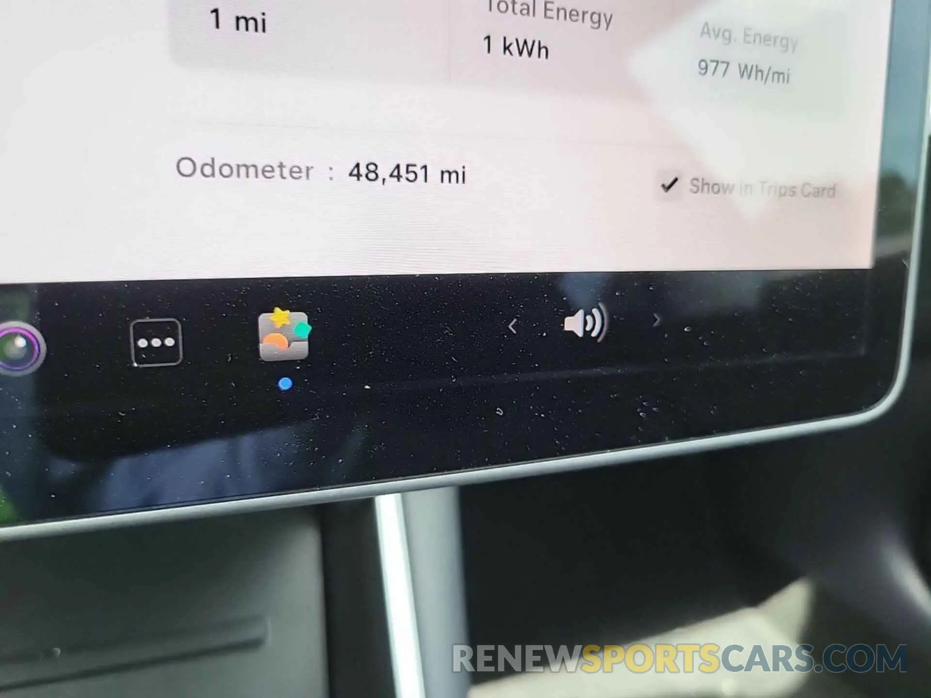 24 Photograph of a damaged car 5YJ3E1EB7LF637021 TESLA MODEL 3 2020
