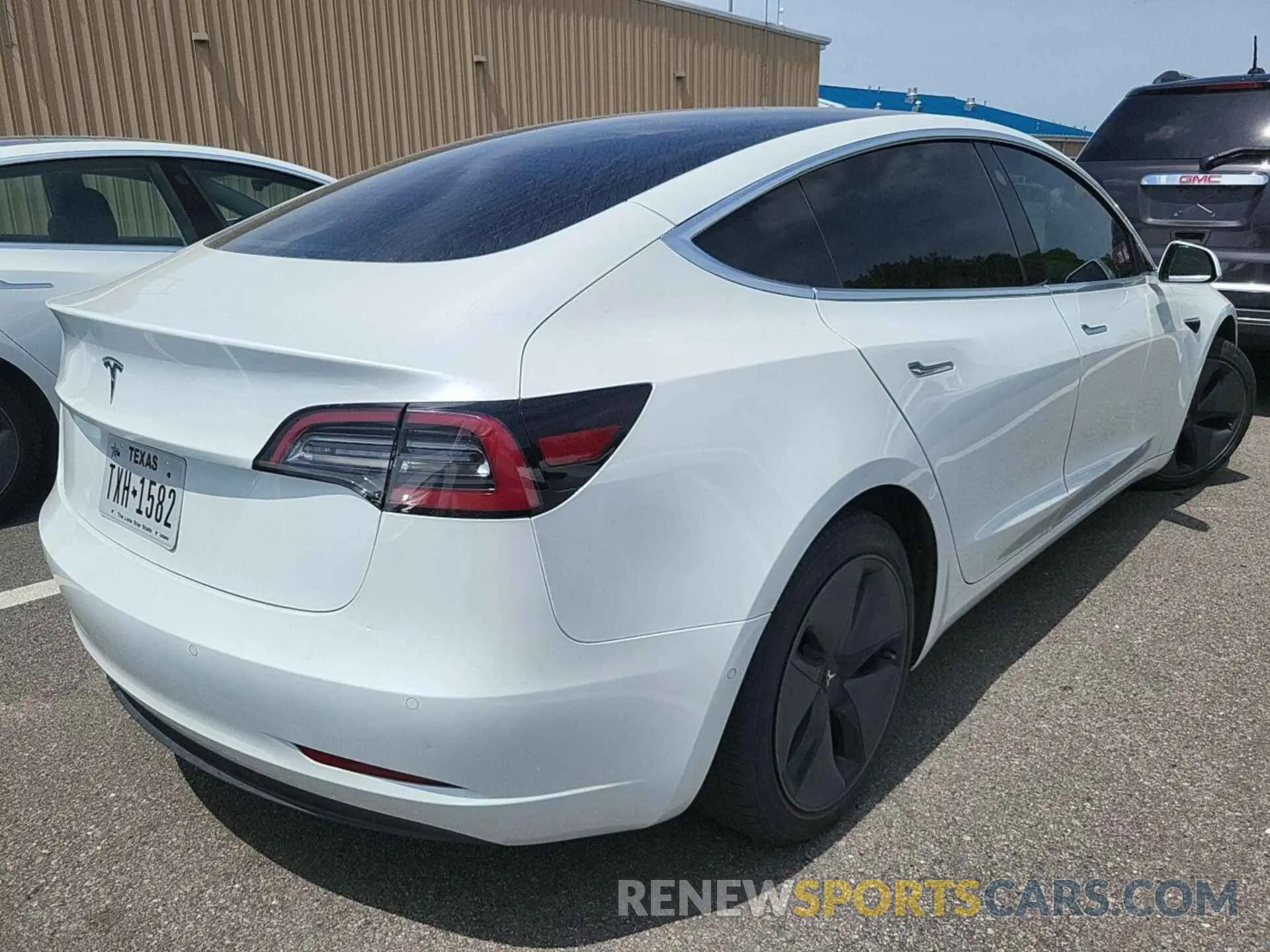5 Photograph of a damaged car 5YJ3E1EB7LF637021 TESLA MODEL 3 2020