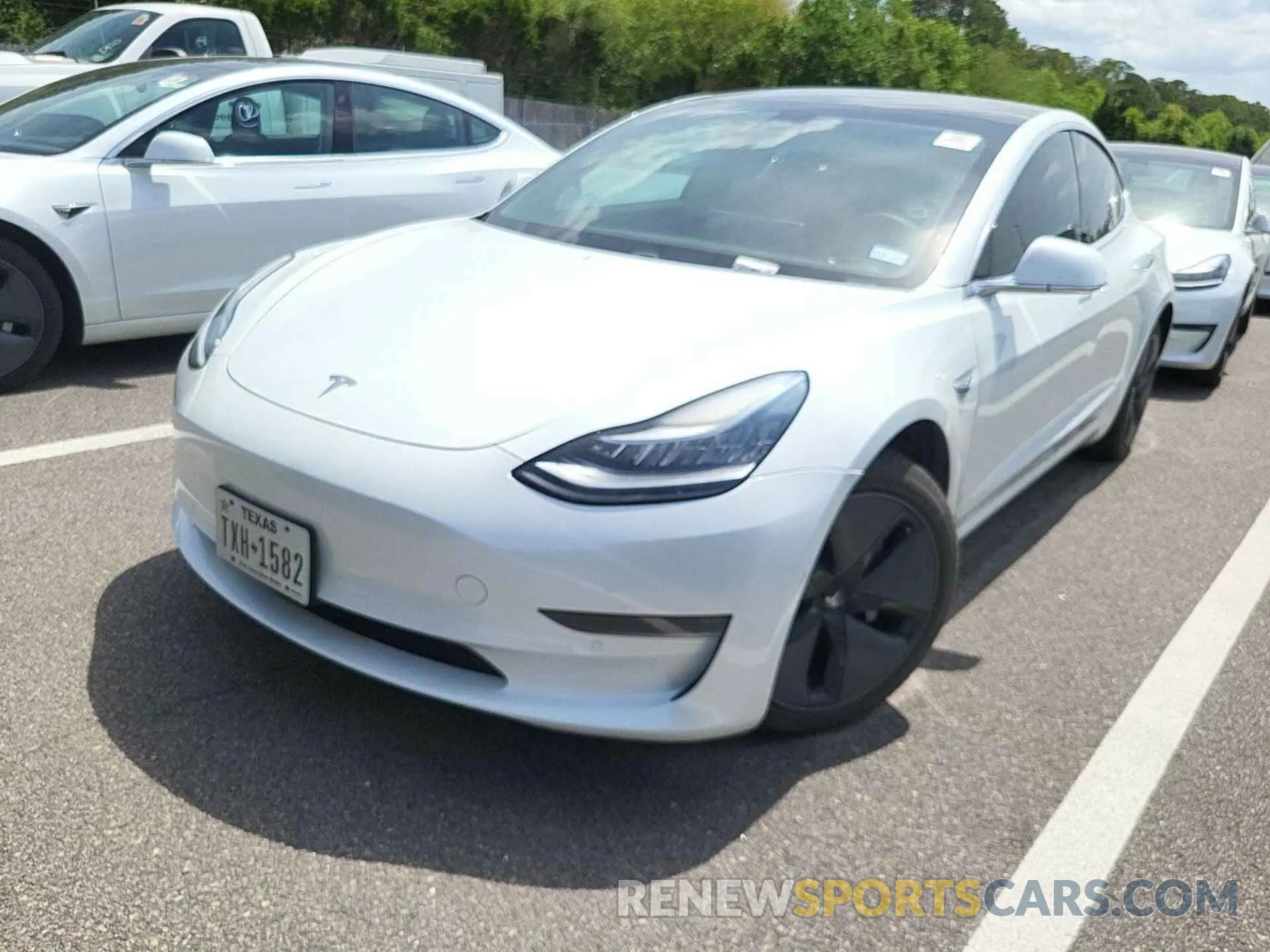 9 Photograph of a damaged car 5YJ3E1EB7LF637021 TESLA MODEL 3 2020