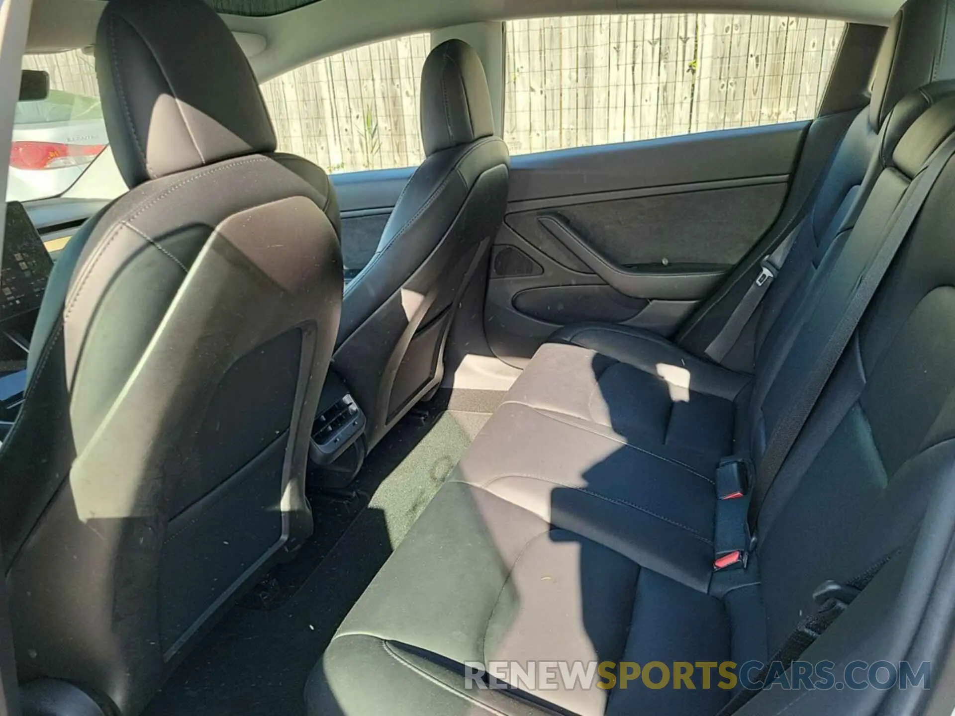 10 Photograph of a damaged car 5YJ3E1EB7LF637357 TESLA MODEL 3 2020