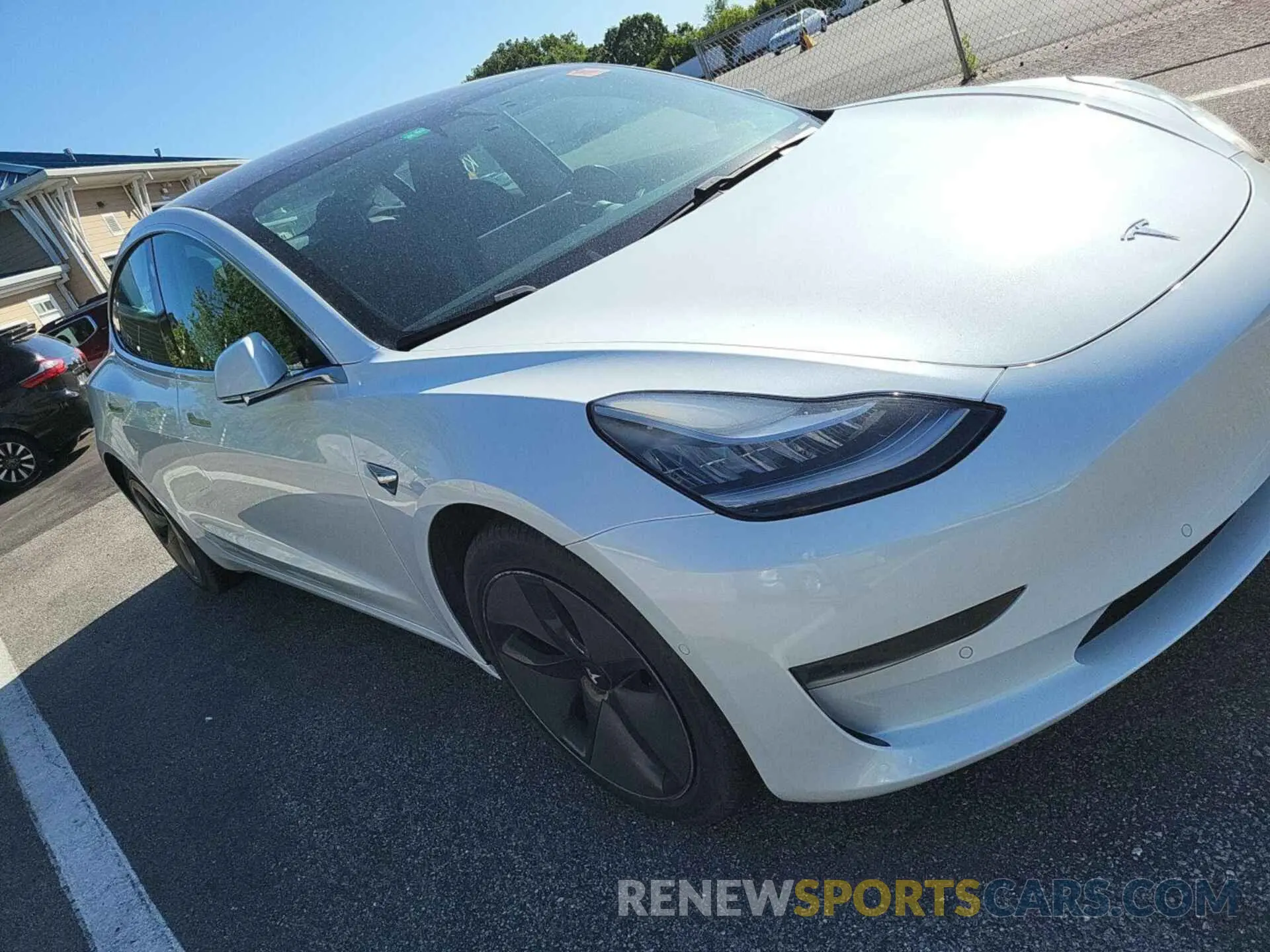 2 Photograph of a damaged car 5YJ3E1EB7LF637357 TESLA MODEL 3 2020