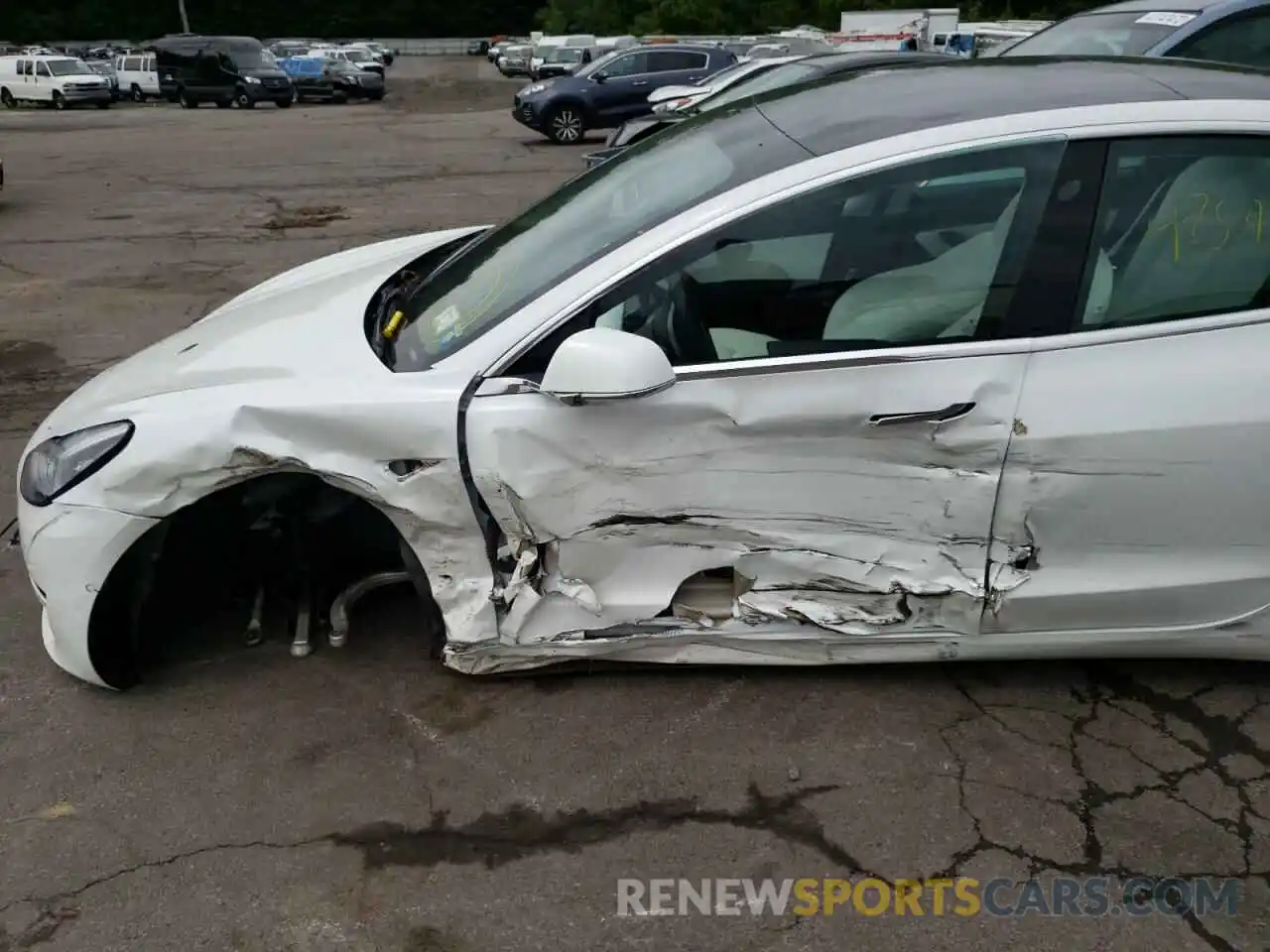 10 Photograph of a damaged car 5YJ3E1EB7LF639500 TESLA MODEL 3 2020