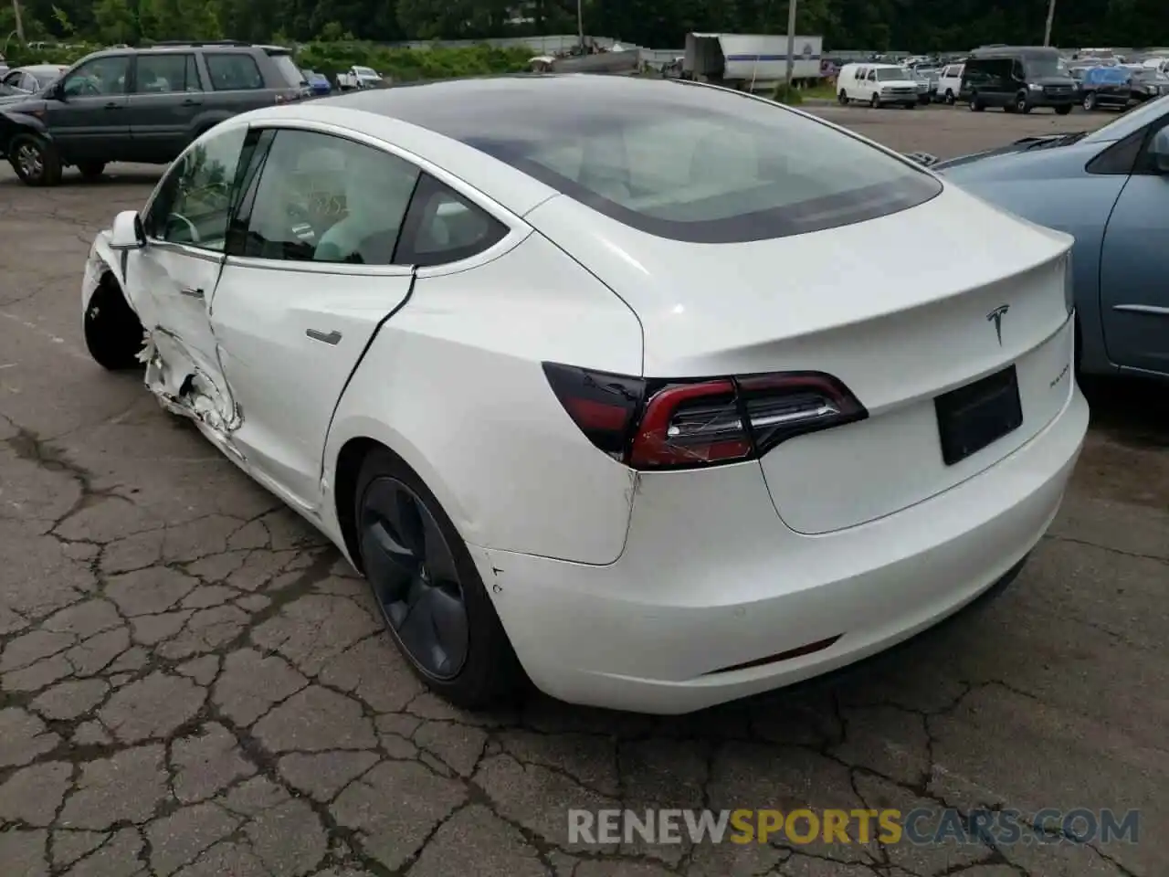 3 Photograph of a damaged car 5YJ3E1EB7LF639500 TESLA MODEL 3 2020