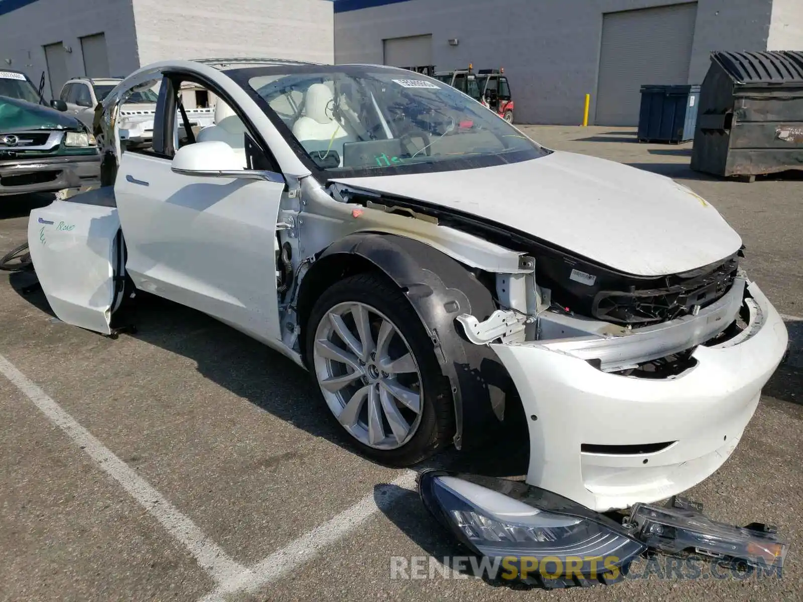 1 Photograph of a damaged car 5YJ3E1EB7LF640369 TESLA MODEL 3 2020