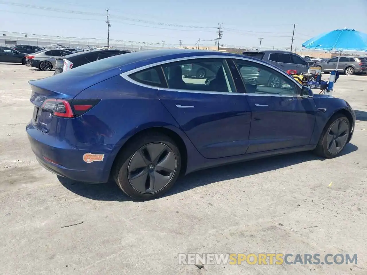3 Photograph of a damaged car 5YJ3E1EB7LF647614 TESLA MODEL 3 2020