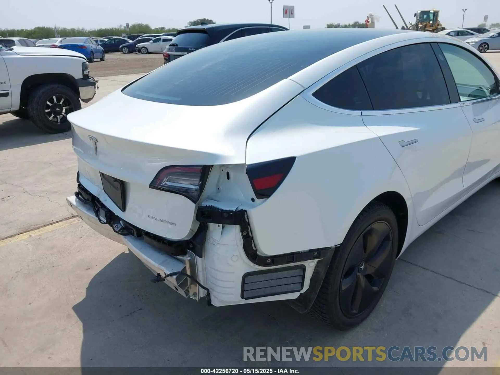 6 Photograph of a damaged car 5YJ3E1EB7LF651498 TESLA MODEL 3 2020