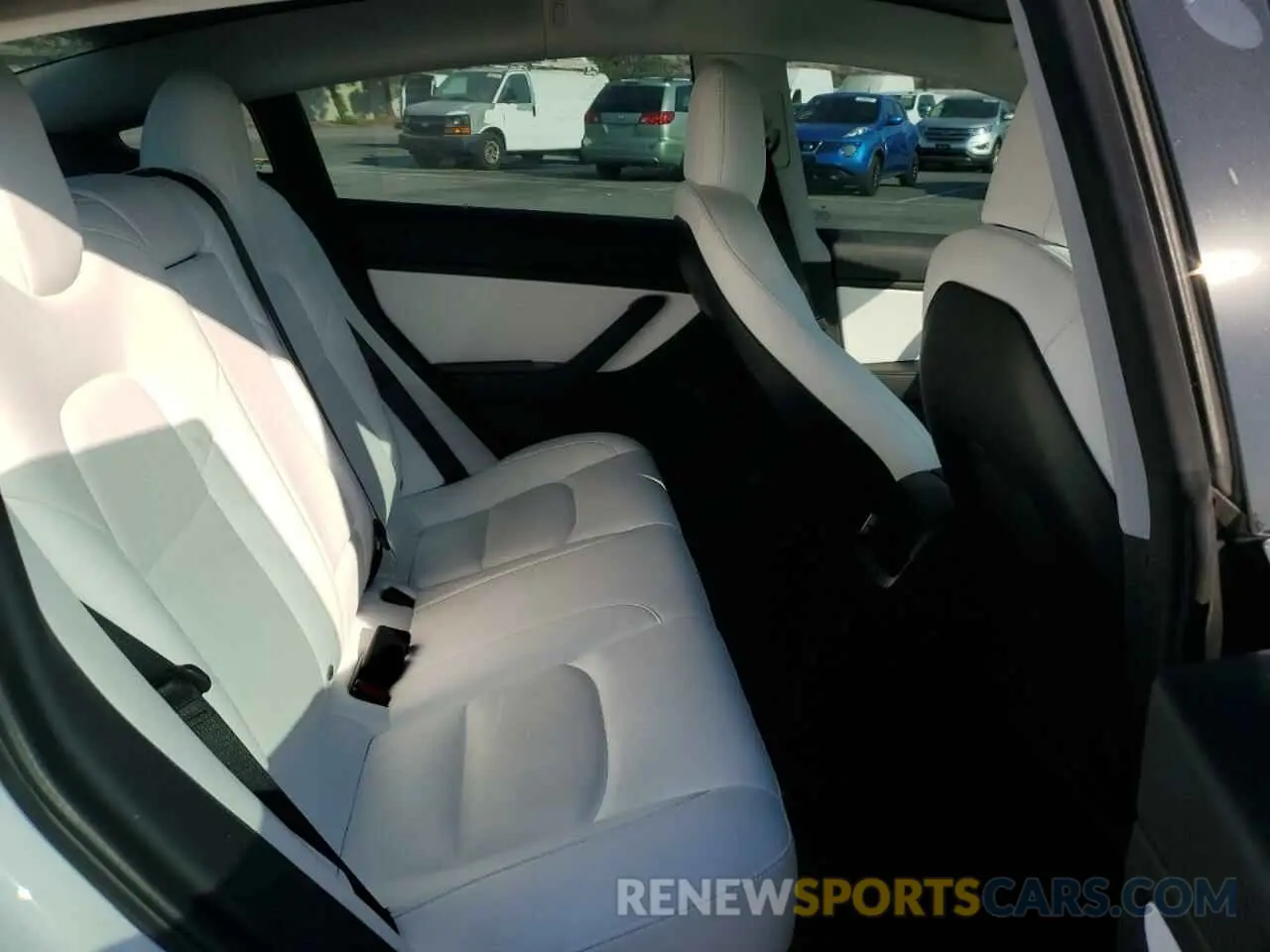 10 Photograph of a damaged car 5YJ3E1EB7LF651663 TESLA MODEL 3 2020