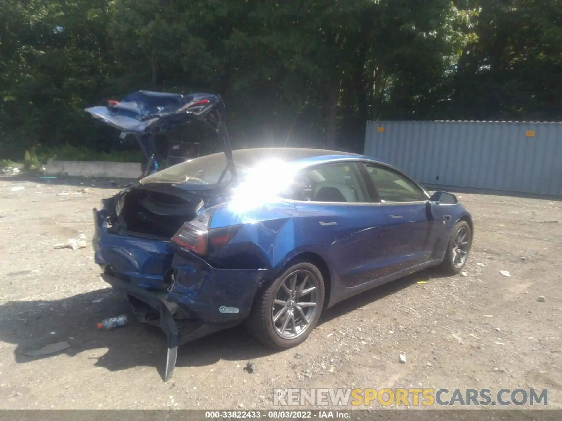 4 Photograph of a damaged car 5YJ3E1EB7LF668432 TESLA MODEL 3 2020