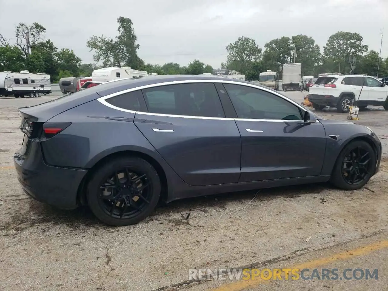 3 Photograph of a damaged car 5YJ3E1EB7LF710646 TESLA MODEL 3 2020