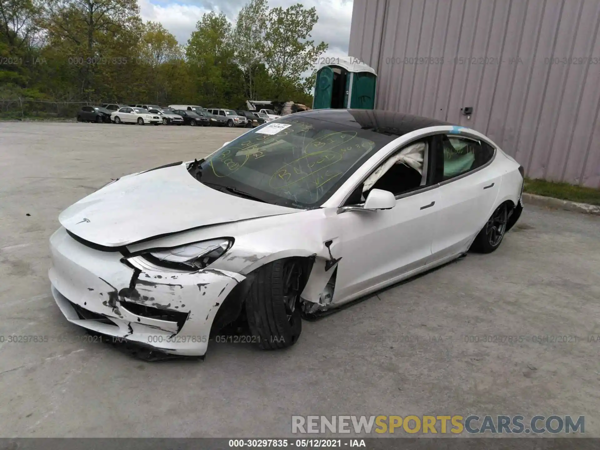 2 Photograph of a damaged car 5YJ3E1EB7LF735224 TESLA MODEL 3 2020