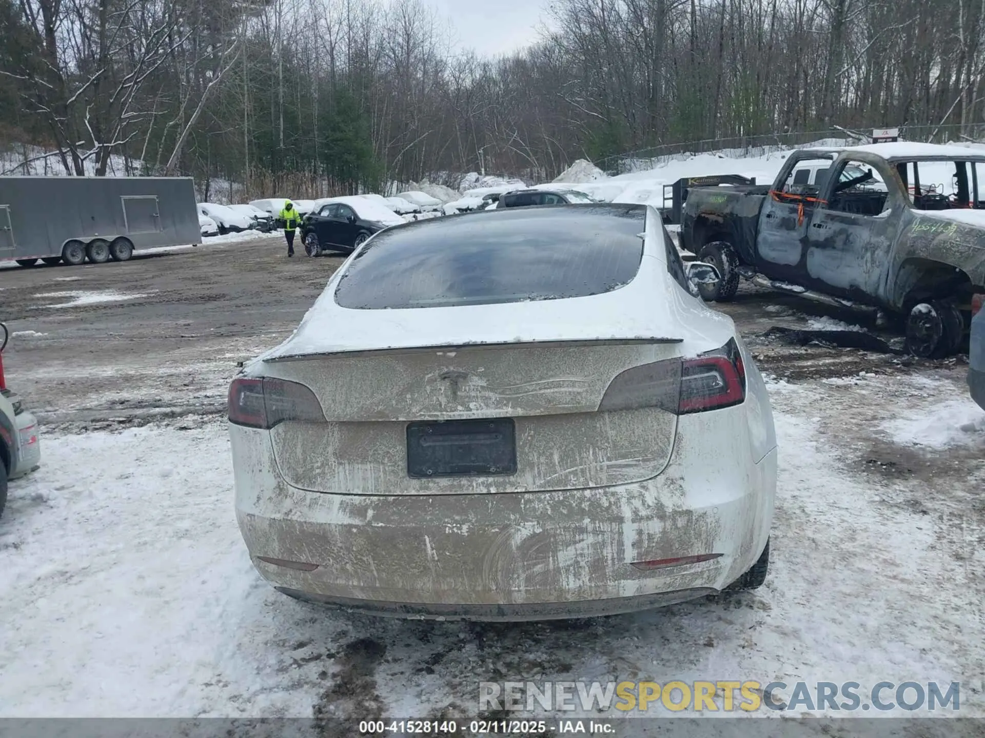 16 Photograph of a damaged car 5YJ3E1EB7LF741850 TESLA MODEL 3 2020