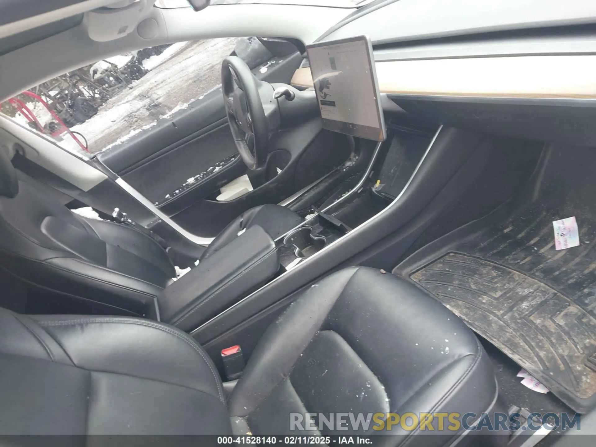5 Photograph of a damaged car 5YJ3E1EB7LF741850 TESLA MODEL 3 2020