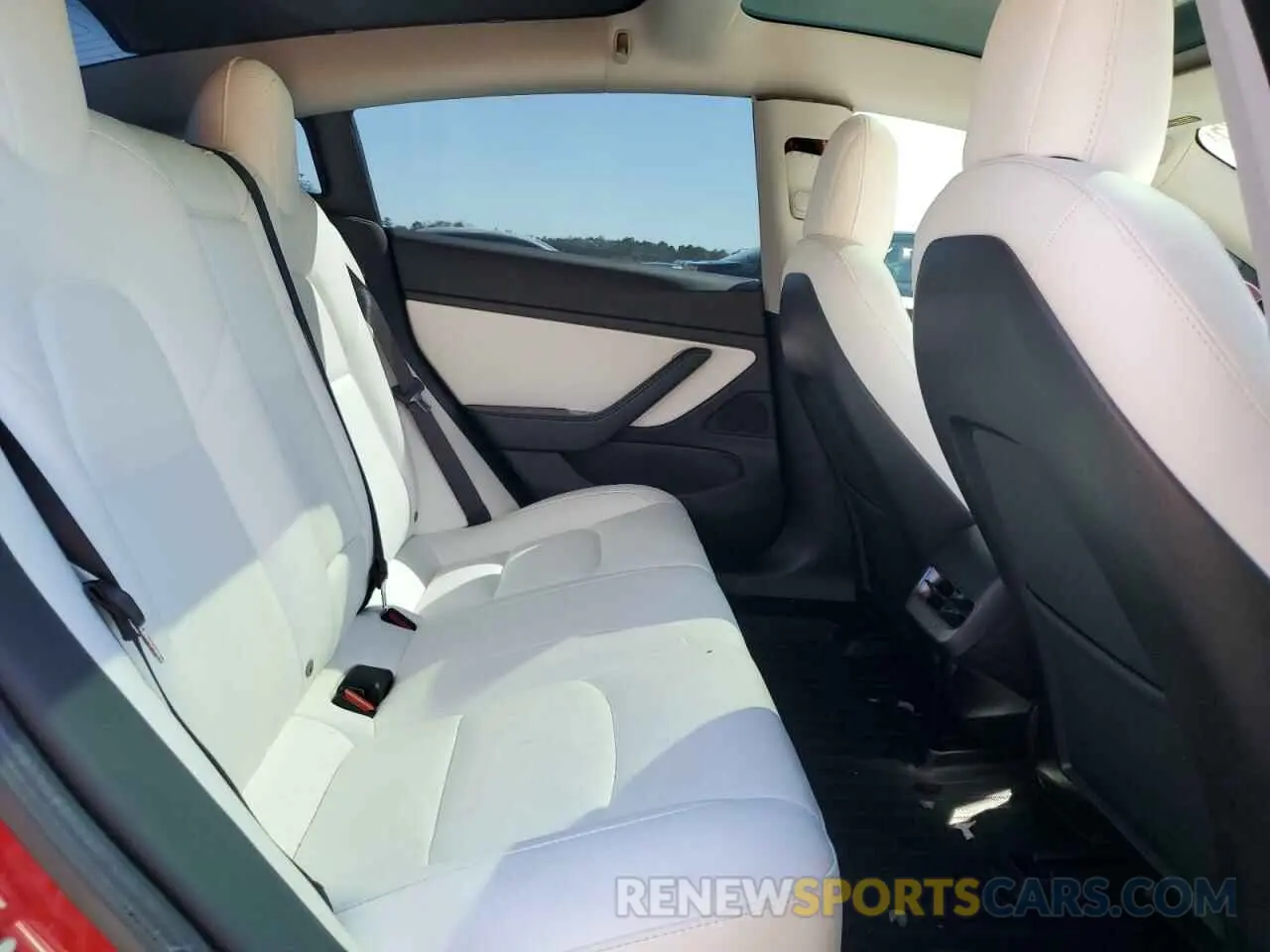 10 Photograph of a damaged car 5YJ3E1EB7LF742156 TESLA MODEL 3 2020