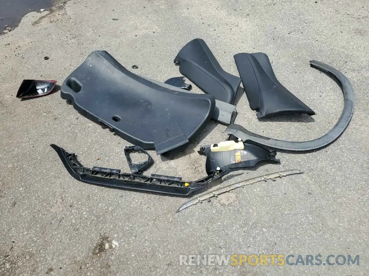 12 Photograph of a damaged car 5YJ3E1EB7LF744330 TESLA MODEL 3 2020