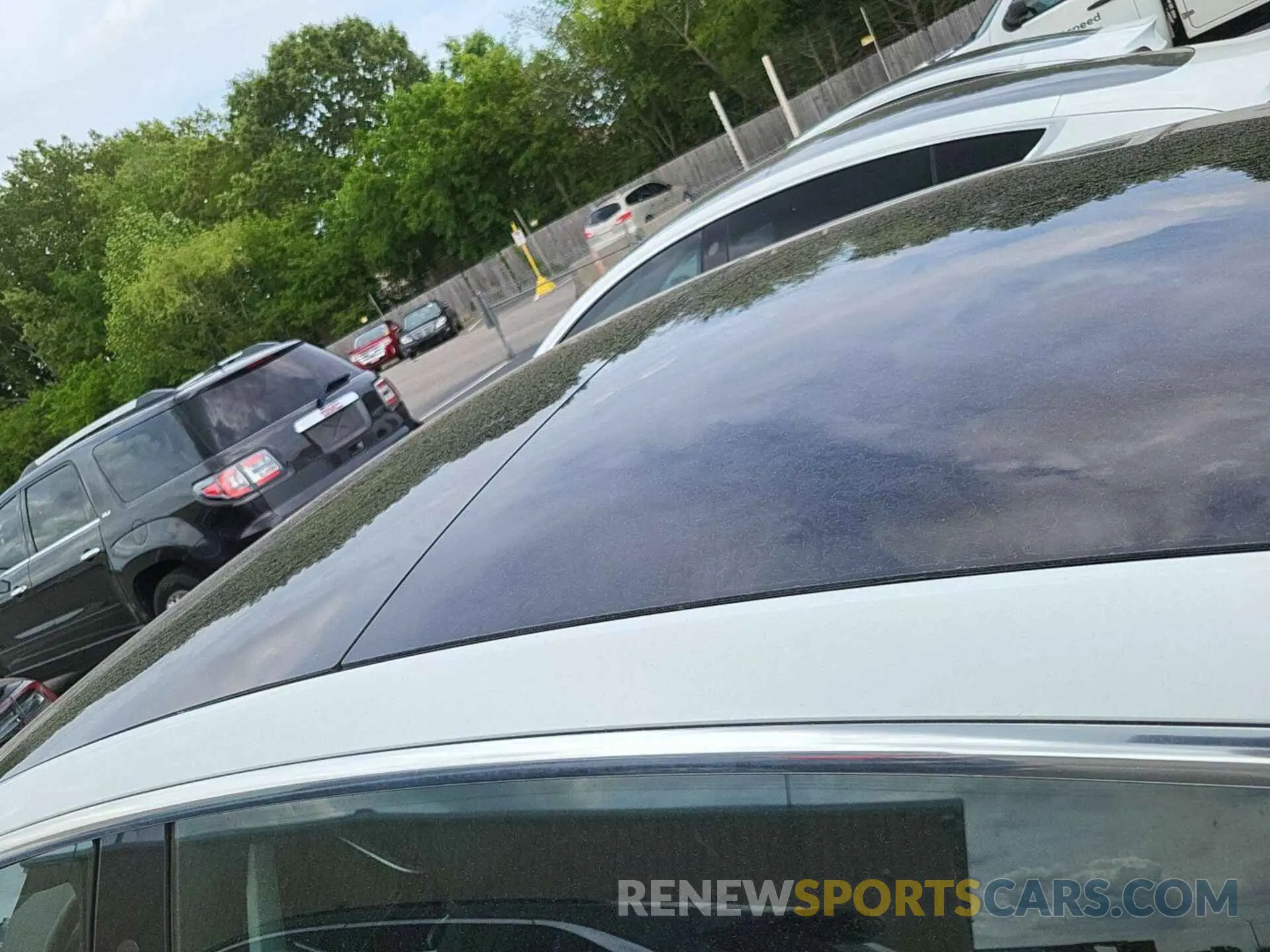 4 Photograph of a damaged car 5YJ3E1EB7LF795231 TESLA MODEL 3 2020