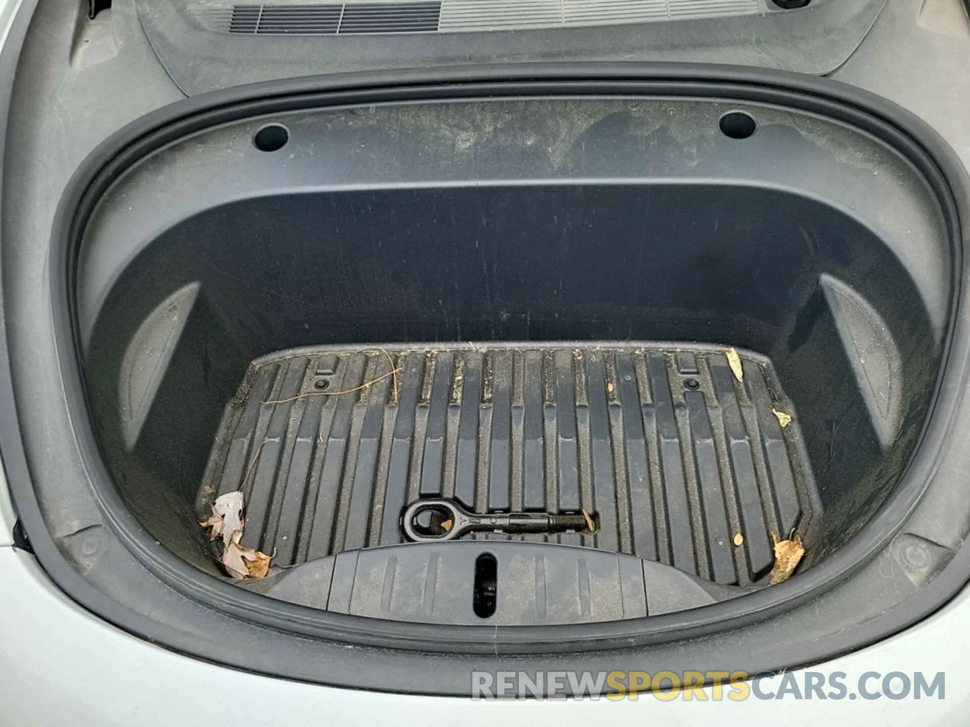 5 Photograph of a damaged car 5YJ3E1EB7LF795231 TESLA MODEL 3 2020