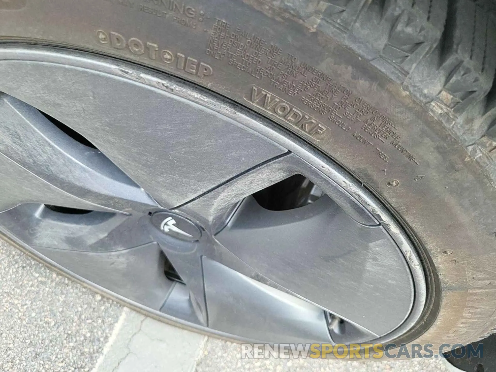 6 Photograph of a damaged car 5YJ3E1EB7LF795231 TESLA MODEL 3 2020