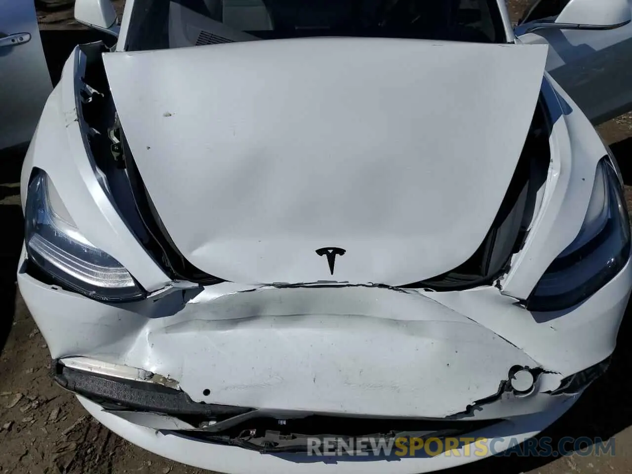 11 Photograph of a damaged car 5YJ3E1EB7LF806728 TESLA MODEL 3 2020