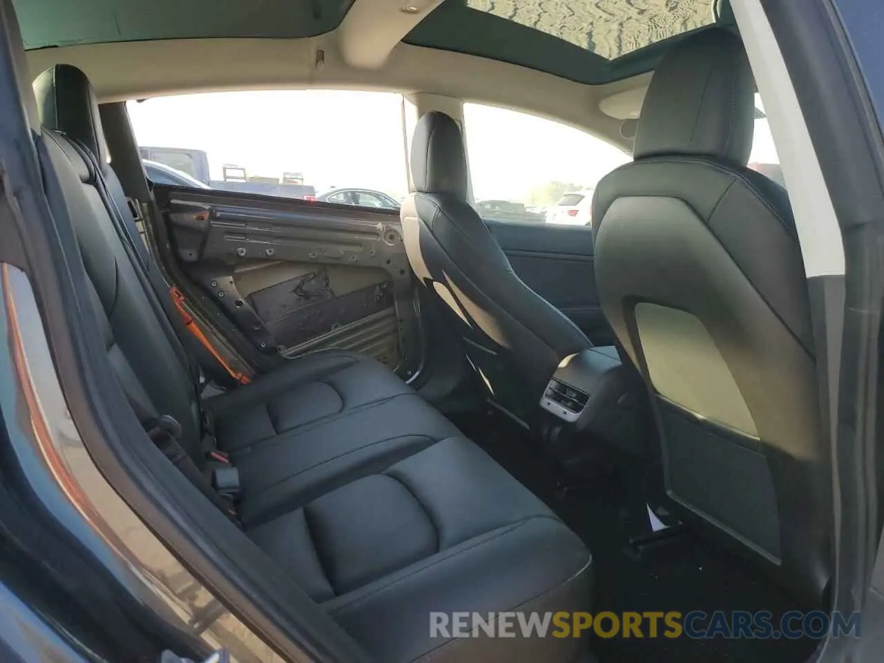 10 Photograph of a damaged car 5YJ3E1EB8LF510374 TESLA MODEL 3 2020