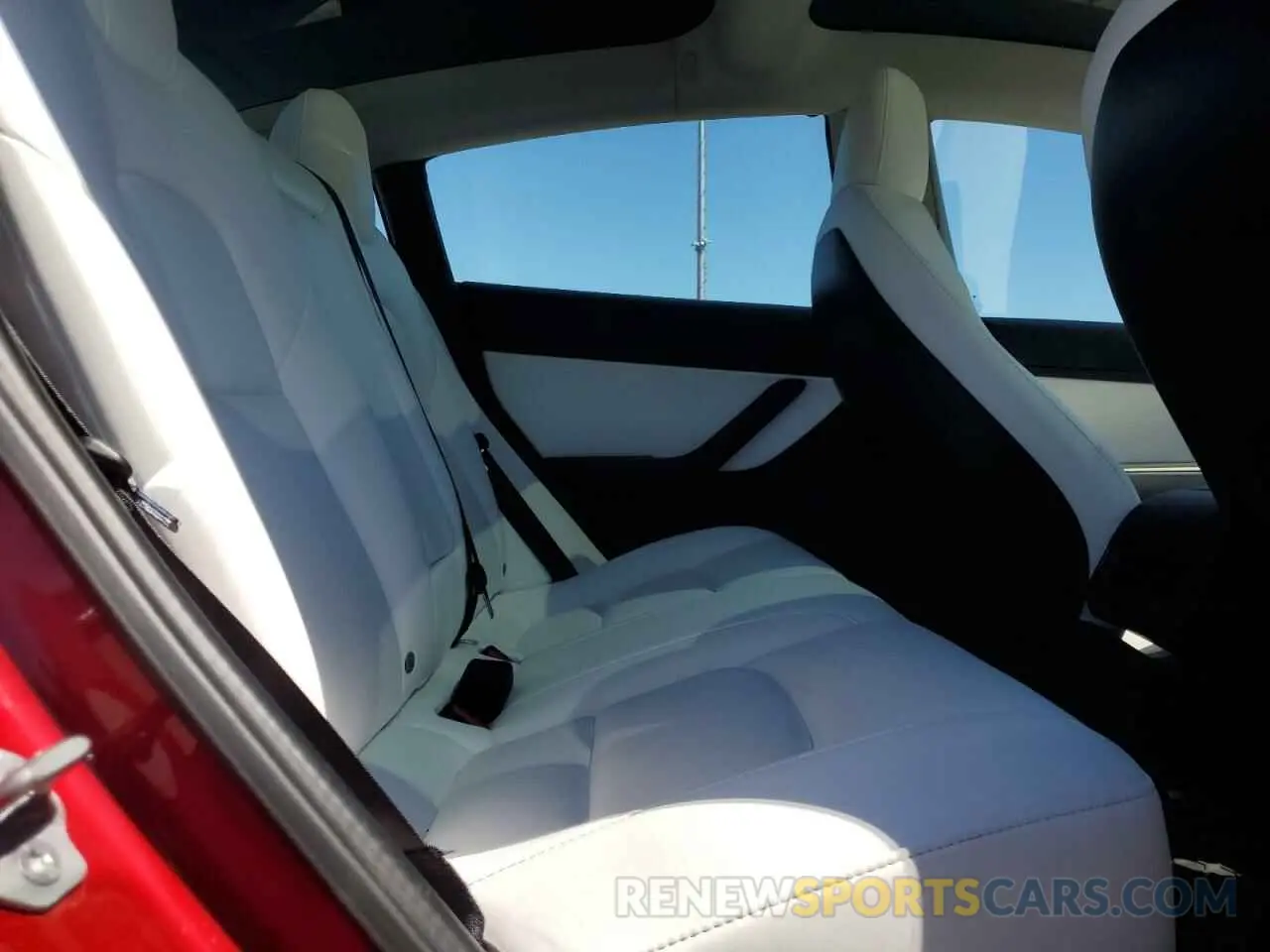 10 Photograph of a damaged car 5YJ3E1EB8LF543195 TESLA MODEL 3 2020