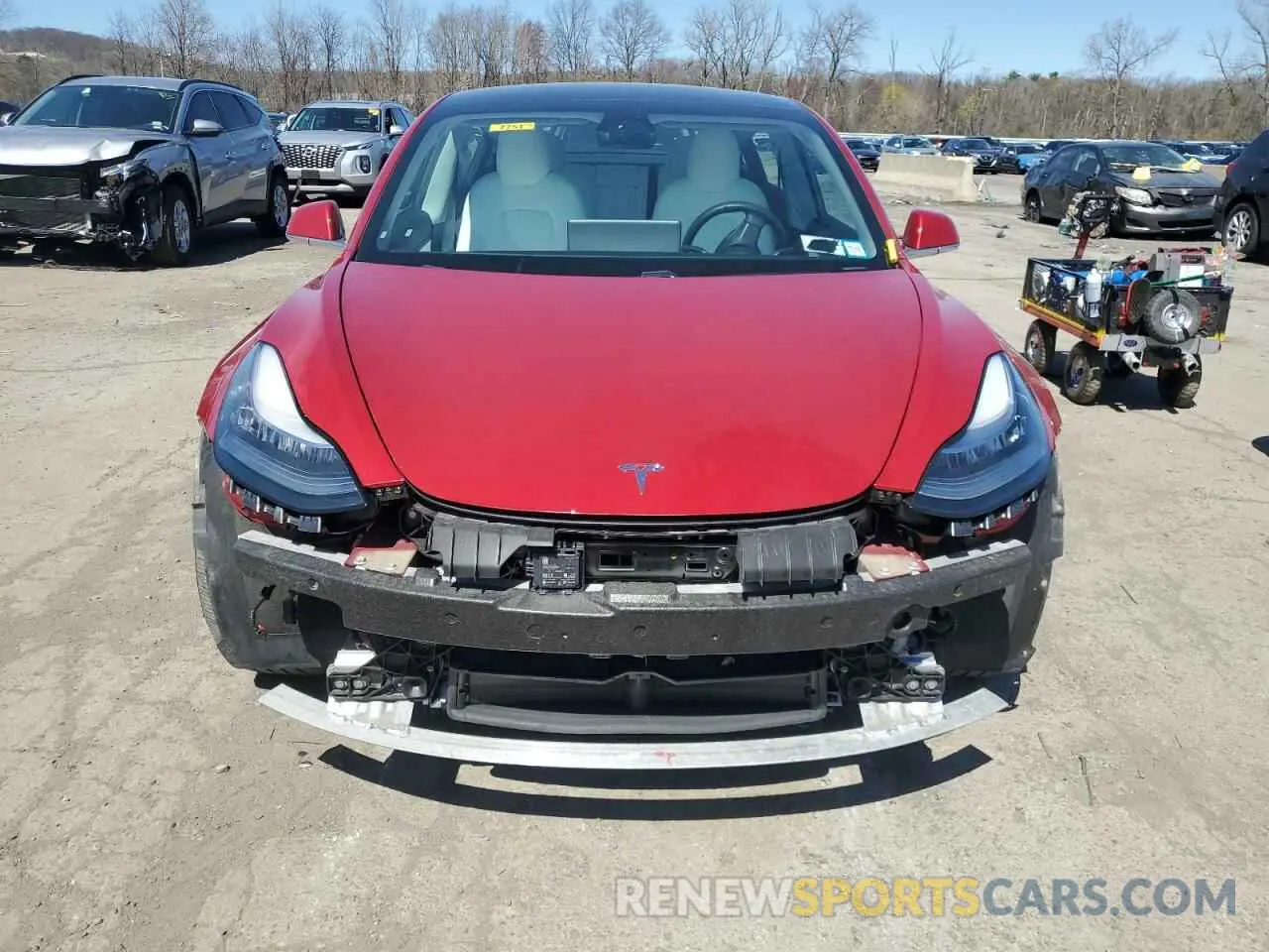 5 Photograph of a damaged car 5YJ3E1EB8LF543195 TESLA MODEL 3 2020