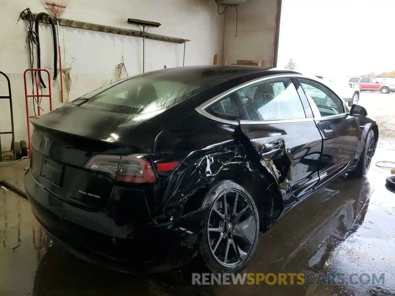 4 Photograph of a damaged car 5YJ3E1EB8LF589187 TESLA MODEL 3 2020