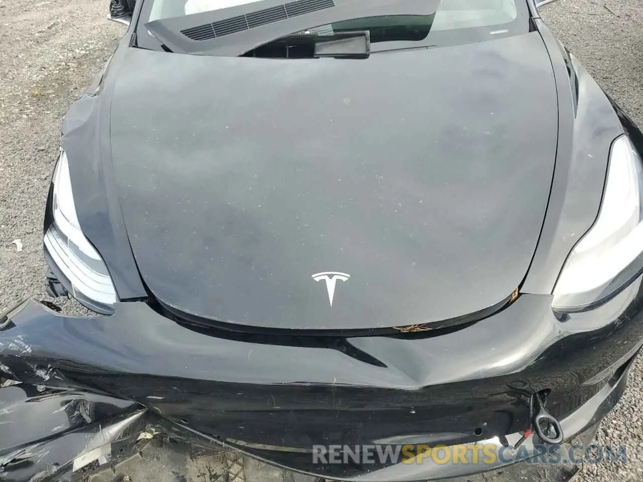 11 Photograph of a damaged car 5YJ3E1EB8LF599475 TESLA MODEL 3 2020