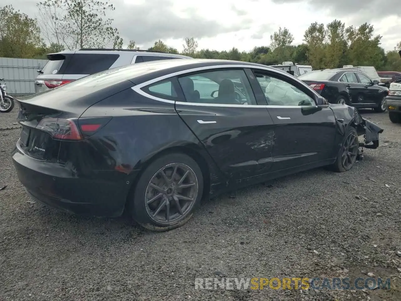 3 Photograph of a damaged car 5YJ3E1EB8LF599475 TESLA MODEL 3 2020