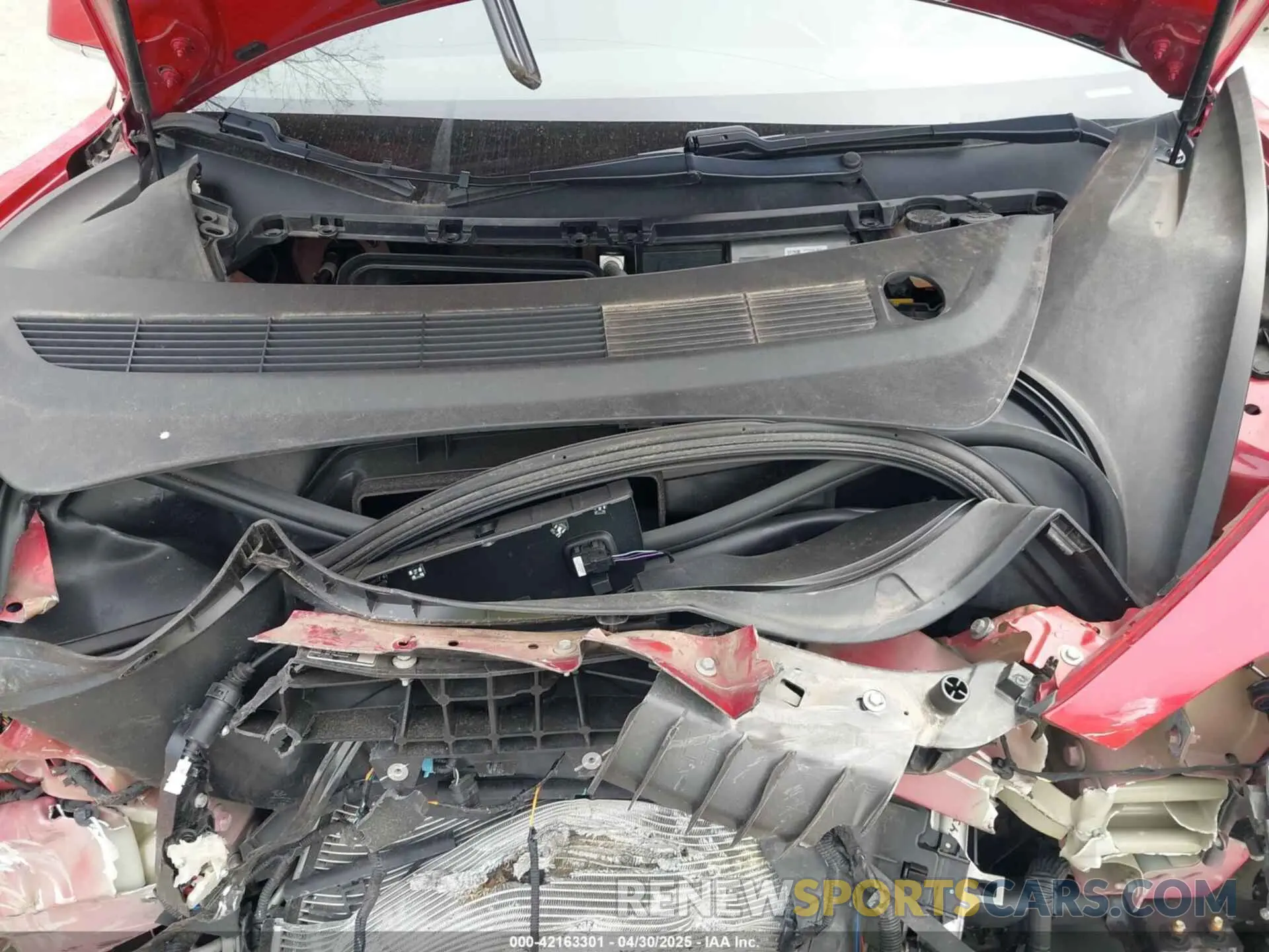 10 Photograph of a damaged car 5YJ3E1EB8LF600267 TESLA MODEL 3 2020