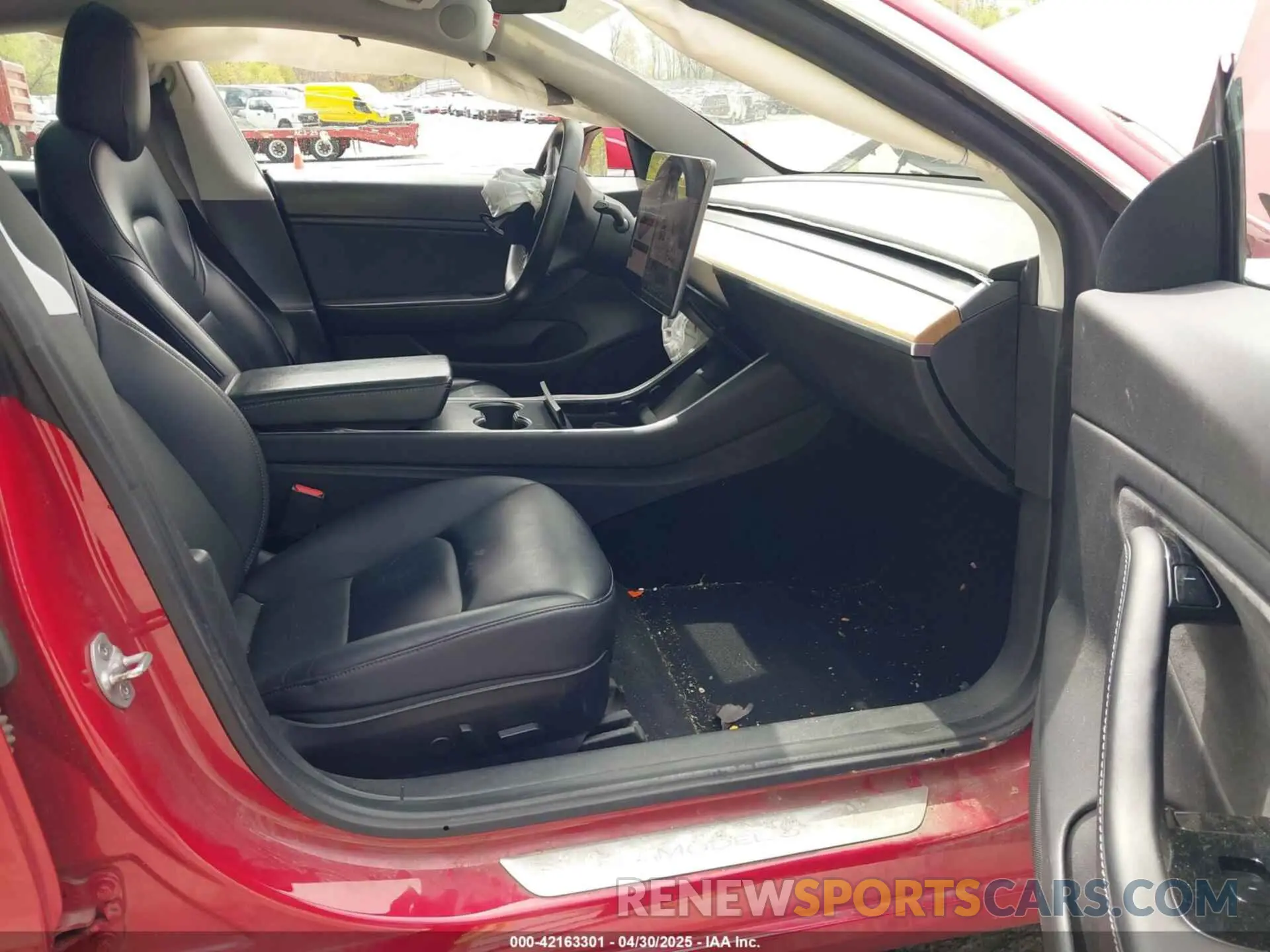 5 Photograph of a damaged car 5YJ3E1EB8LF600267 TESLA MODEL 3 2020