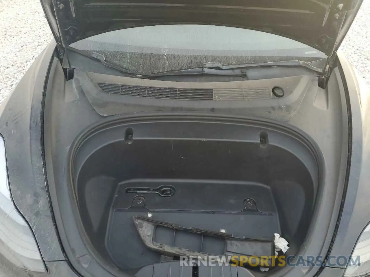 11 Photograph of a damaged car 5YJ3E1EB8LF600446 TESLA MODEL 3 2020