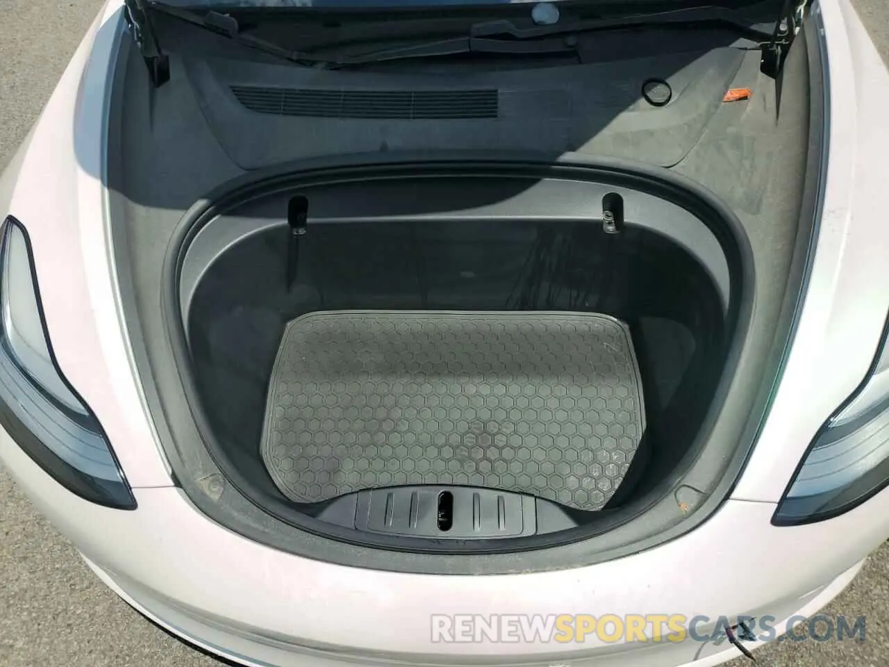 11 Photograph of a damaged car 5YJ3E1EB8LF628389 TESLA MODEL 3 2020
