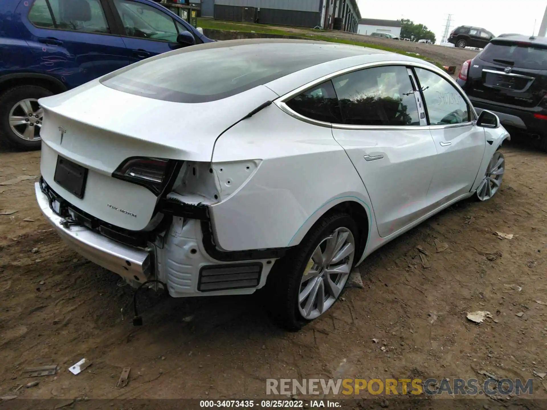 4 Photograph of a damaged car 5YJ3E1EB8LF638579 TESLA MODEL 3 2020